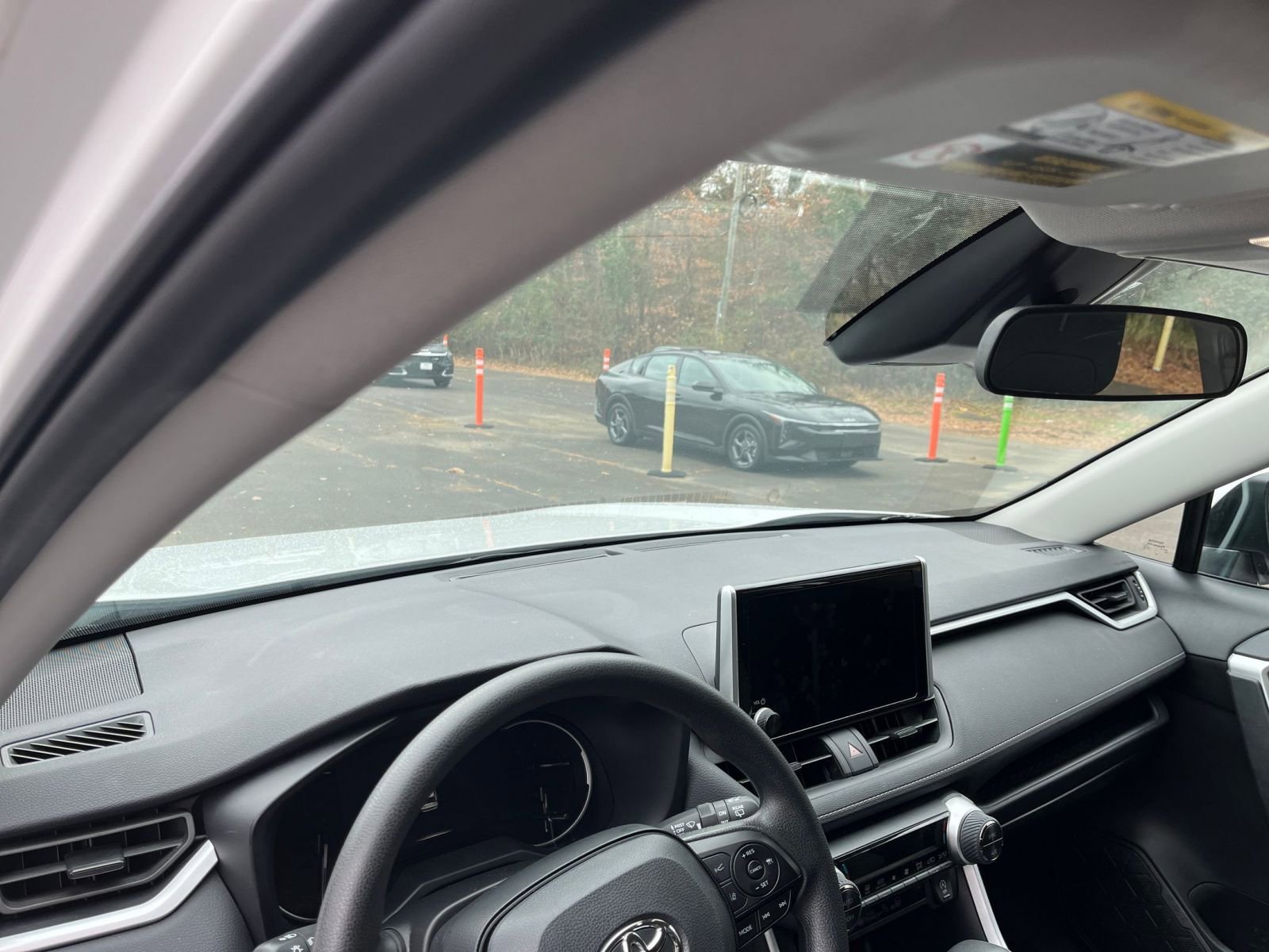 Thumbnail: 2025 Toyota RAV4 - 33