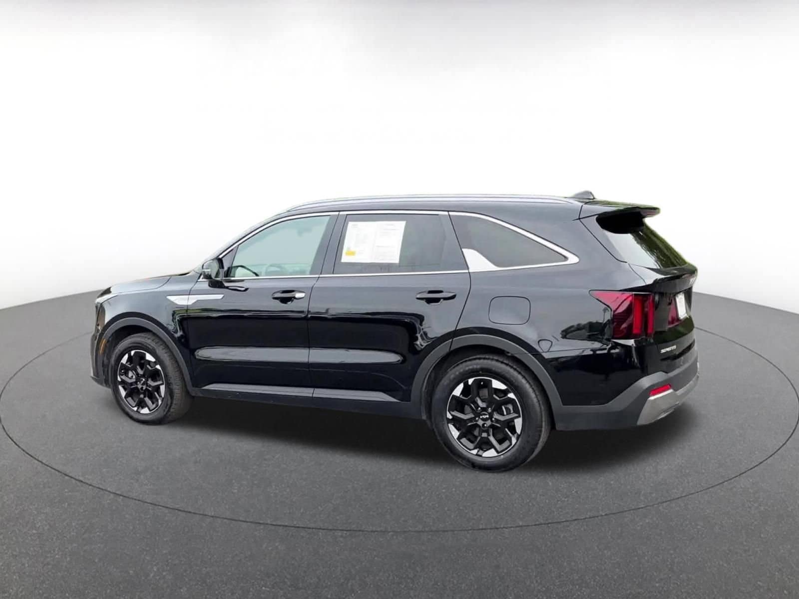 Thumbnail: 2024 Kia Sorento - 10