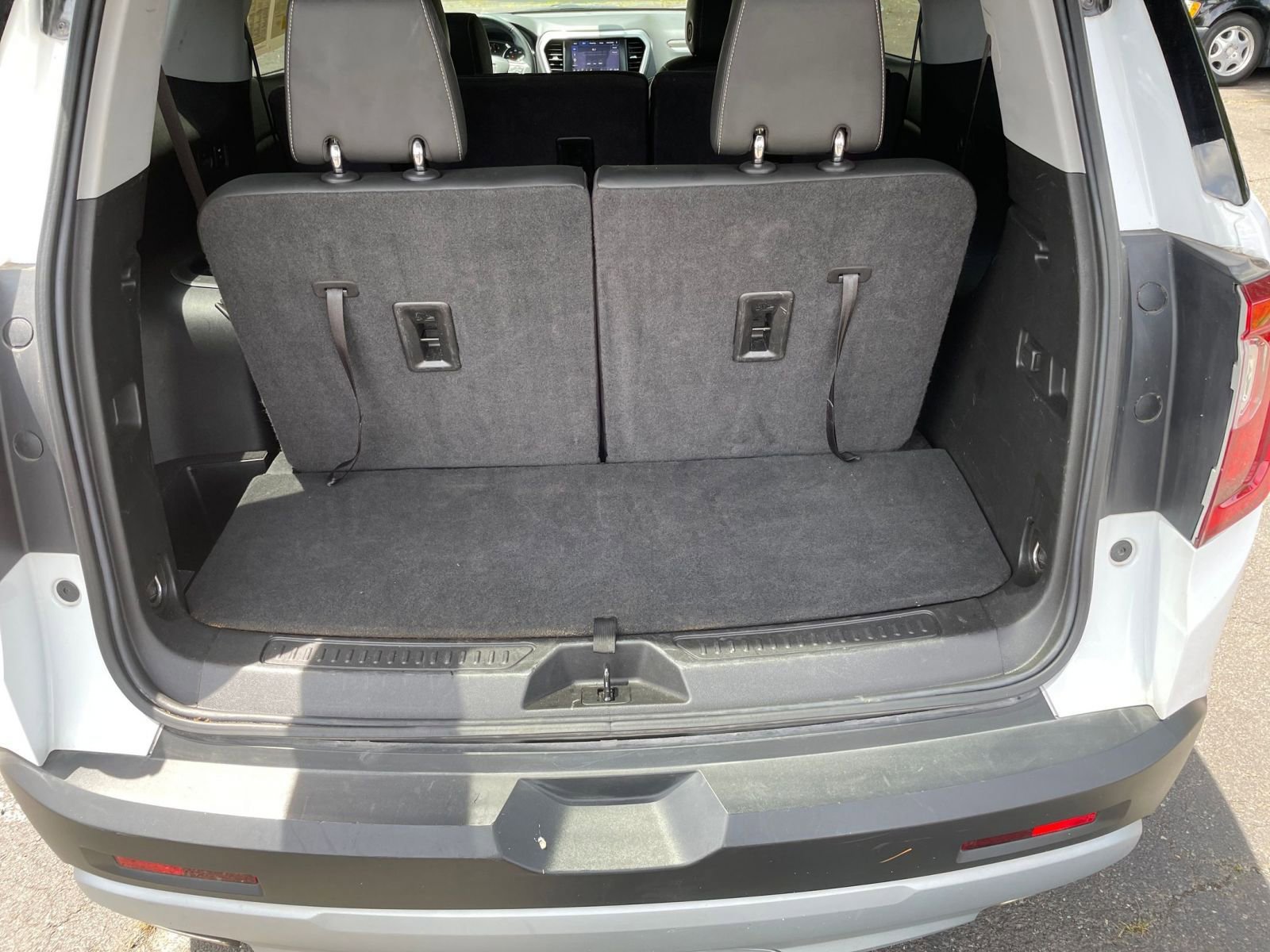 2023 GMC Acadia SLT 27