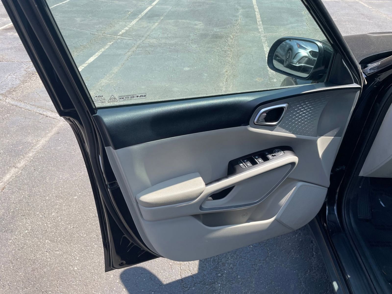 Thumbnail: 2023 Kia Soul - 22