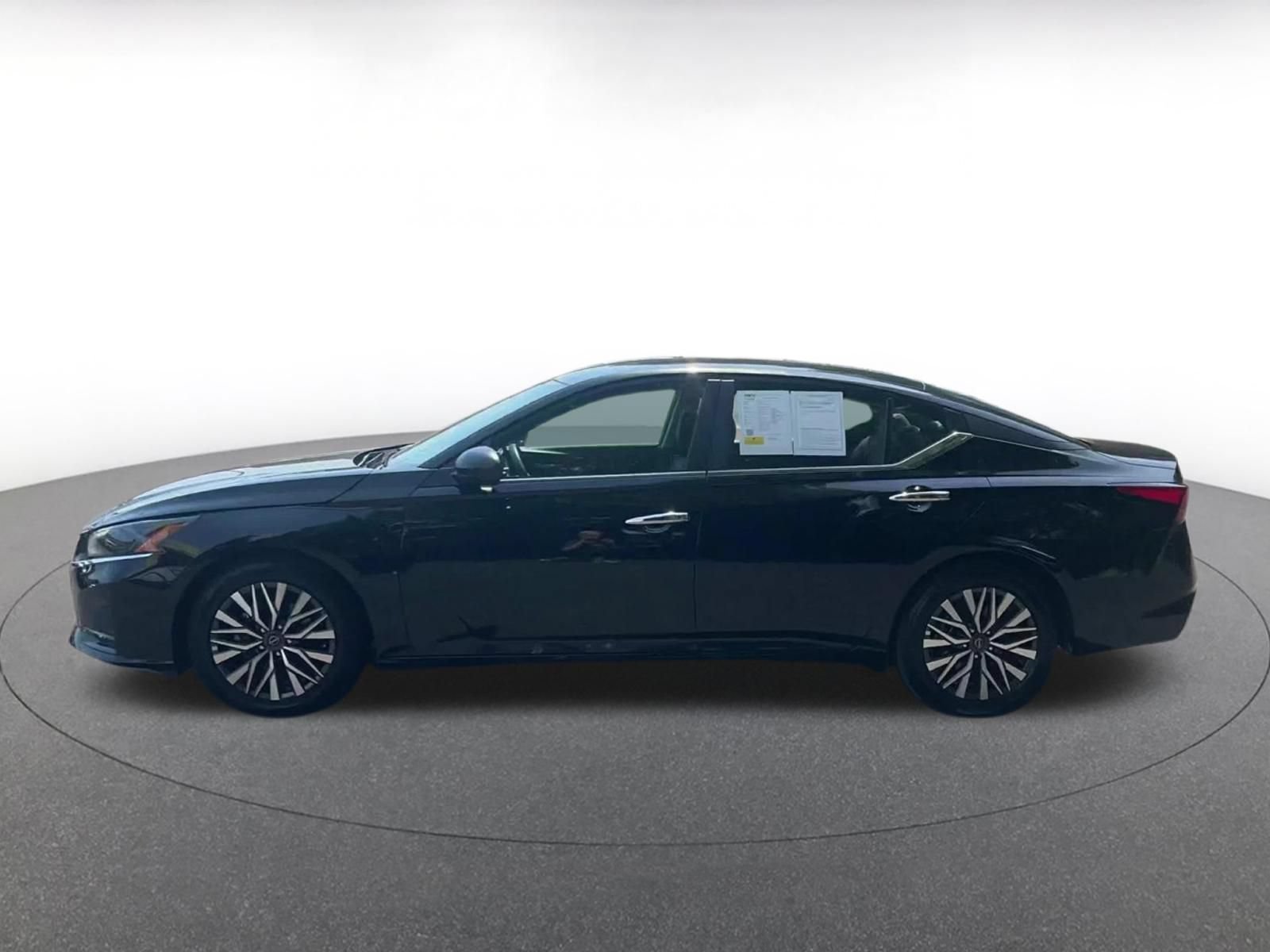 Thumbnail: 2025 Nissan Altima - 18