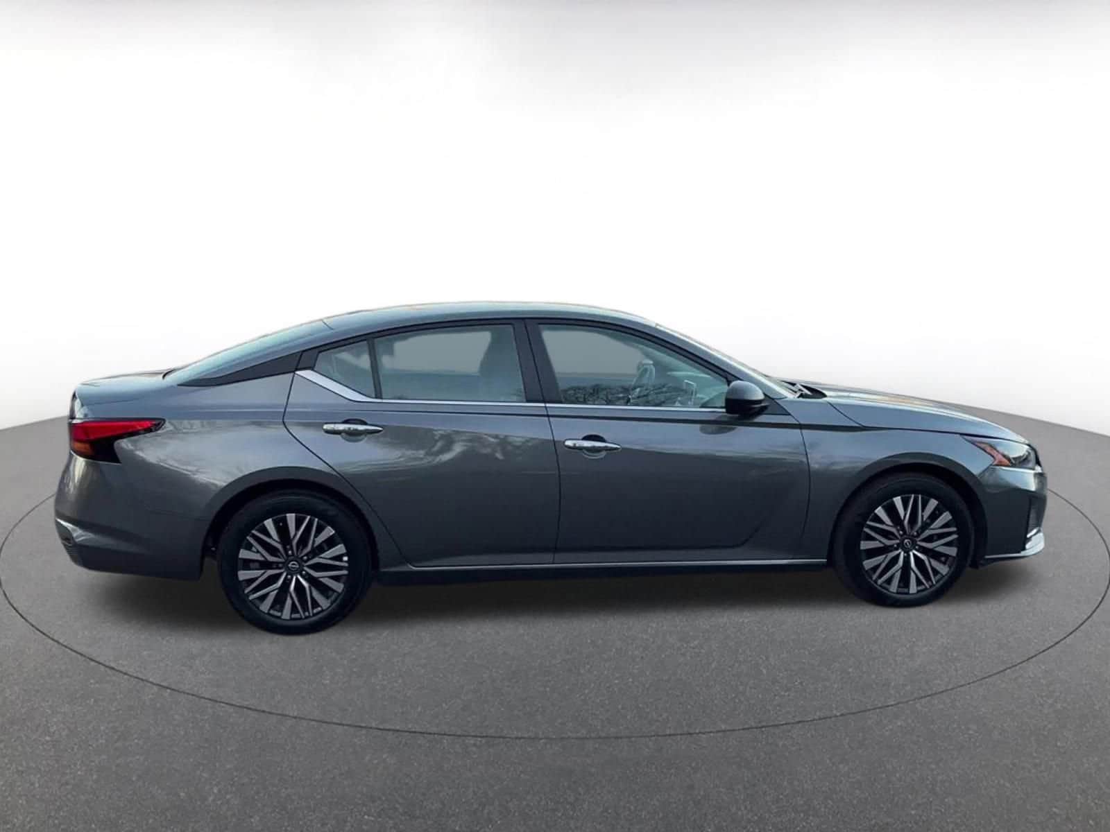 Thumbnail: 2025 Nissan Altima - 16