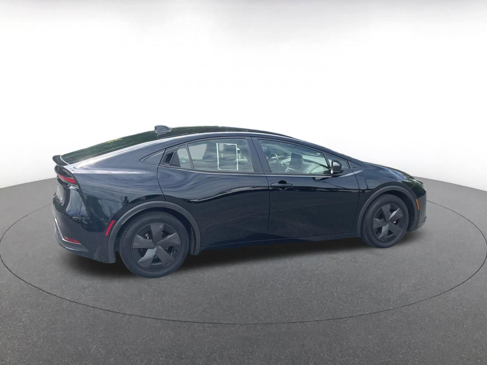 Thumbnail: 2024 Toyota Prius - 18