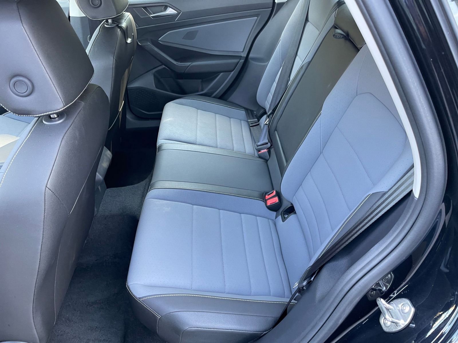 Thumbnail: 2025 Volkswagen Jetta - 22