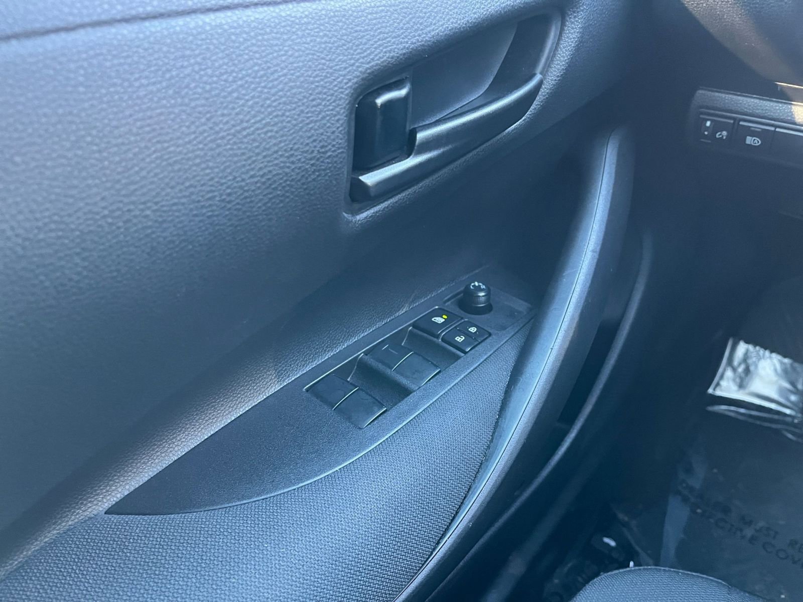 Thumbnail: 2025 Toyota Corolla - 18