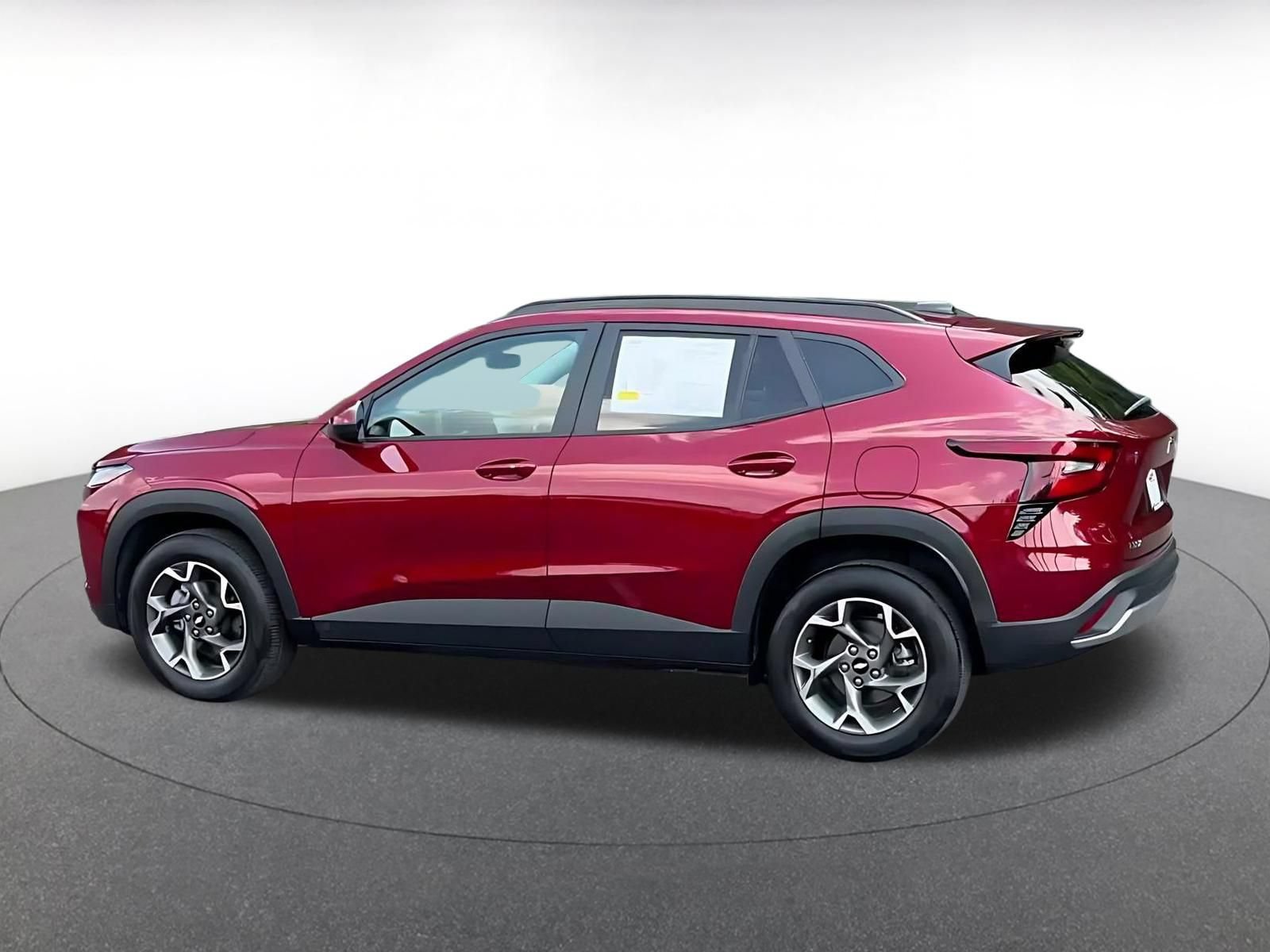Thumbnail: 2025 Chevrolet Trax - 10