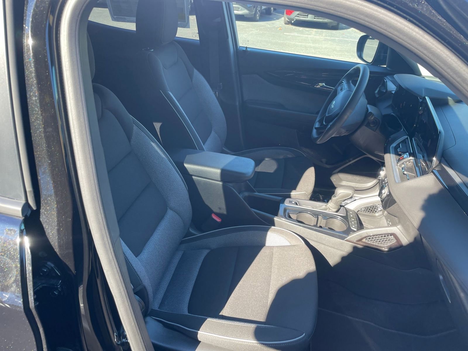 Thumbnail: 2025 Chevrolet TrailBlazer - 32