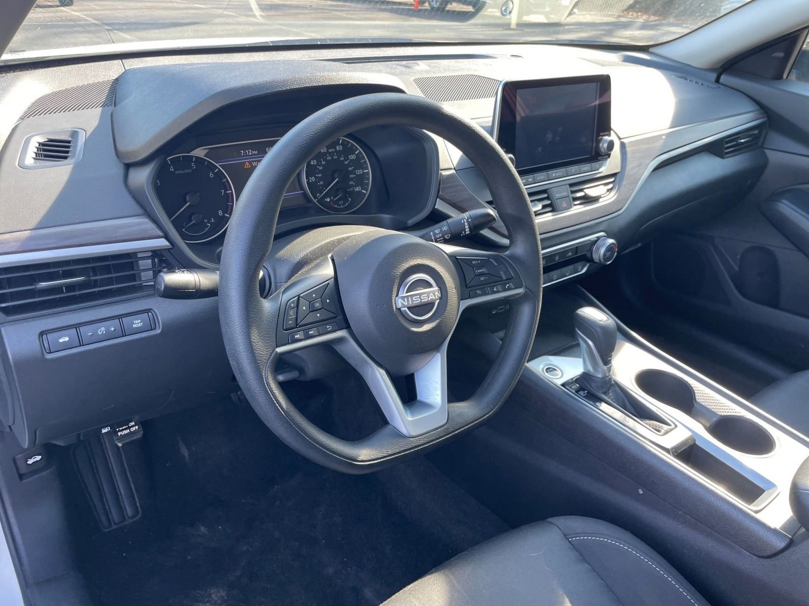 Thumbnail: 2025 Nissan Altima - 27