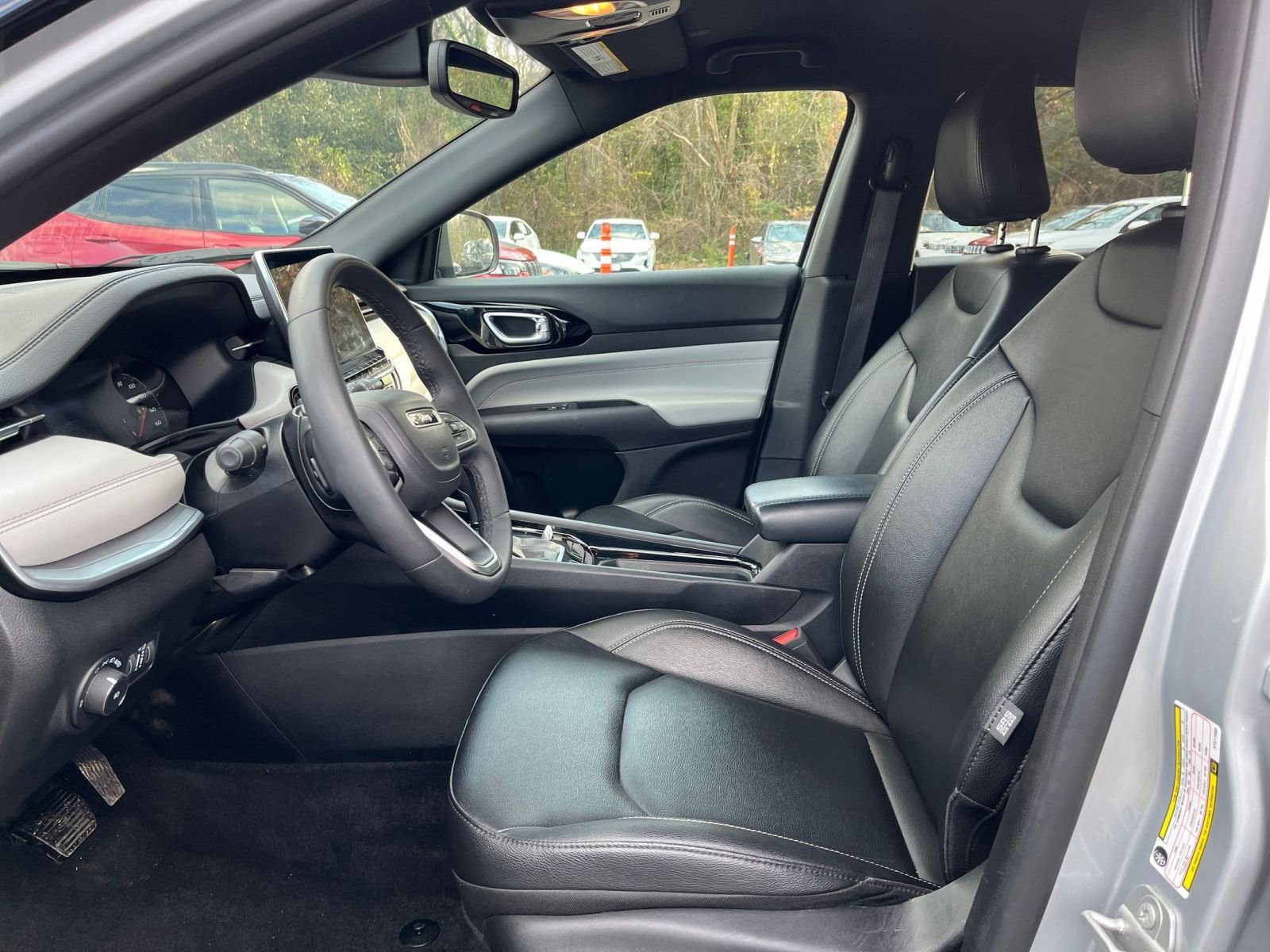 Thumbnail: 2025 Jeep Compass - 28