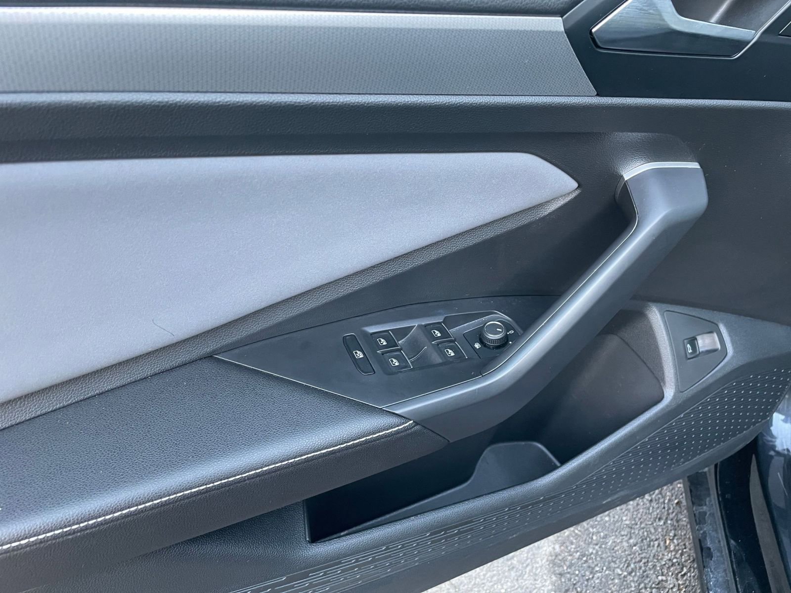 Thumbnail: 2025 Volkswagen Jetta - 18