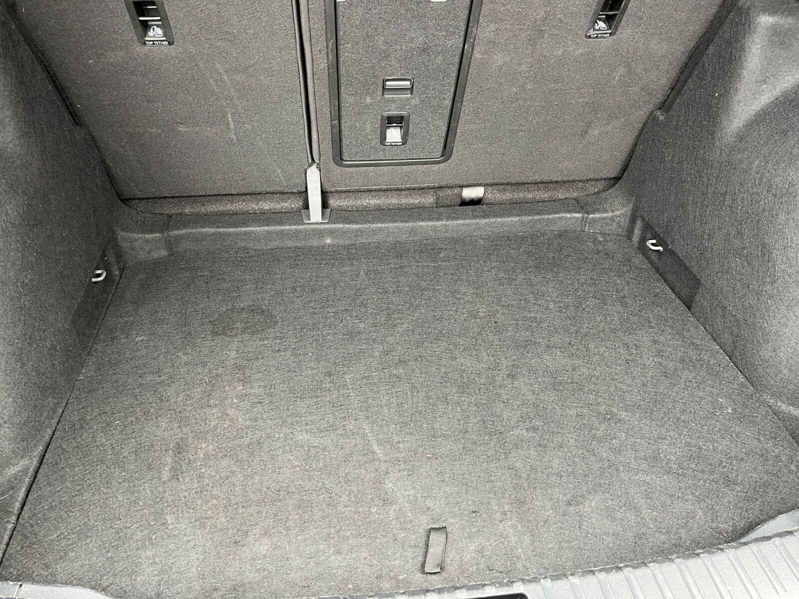 Thumbnail: 2025 Volkswagen Taos - 32