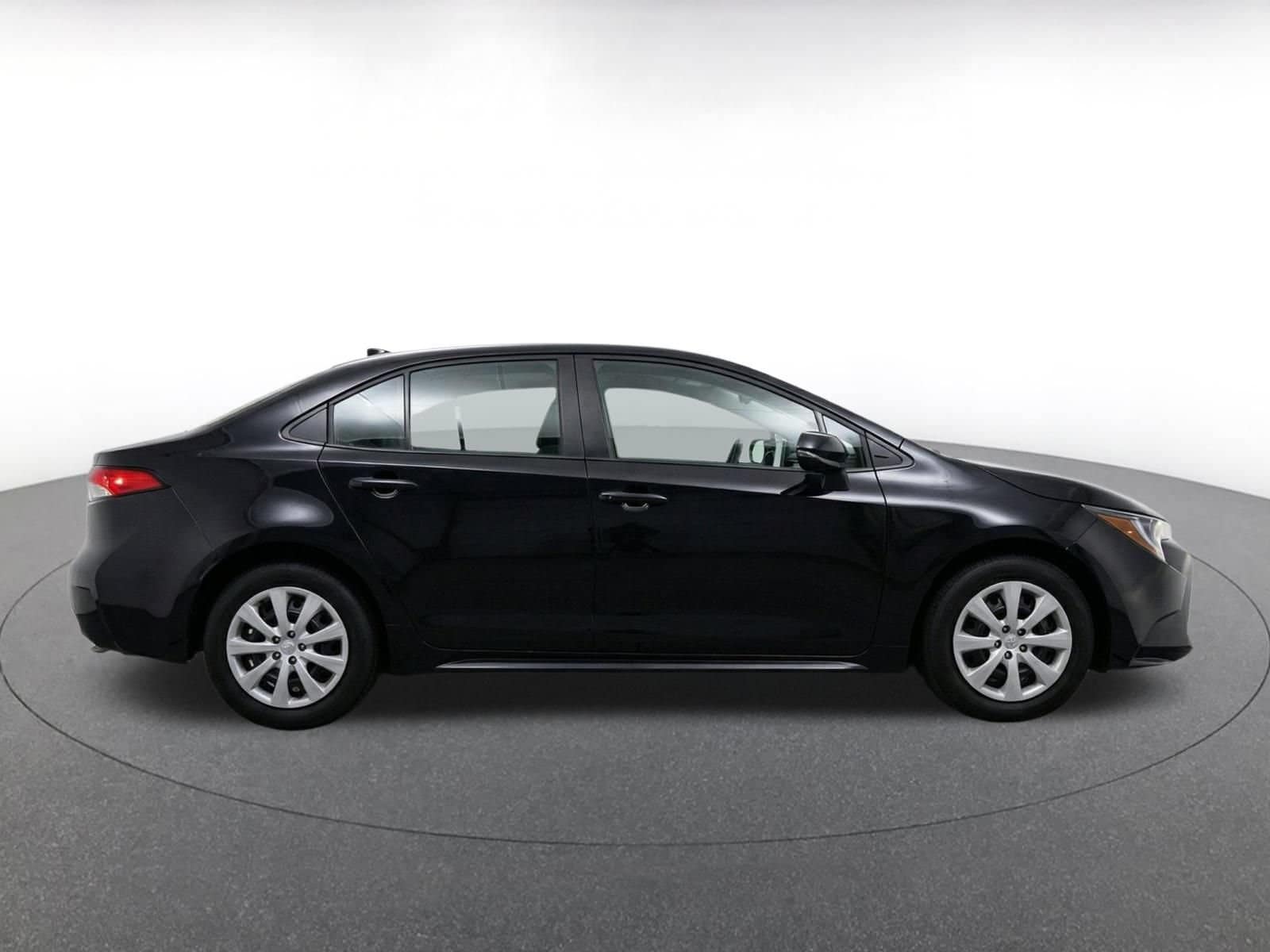 Thumbnail: 2025 Toyota Corolla - 10