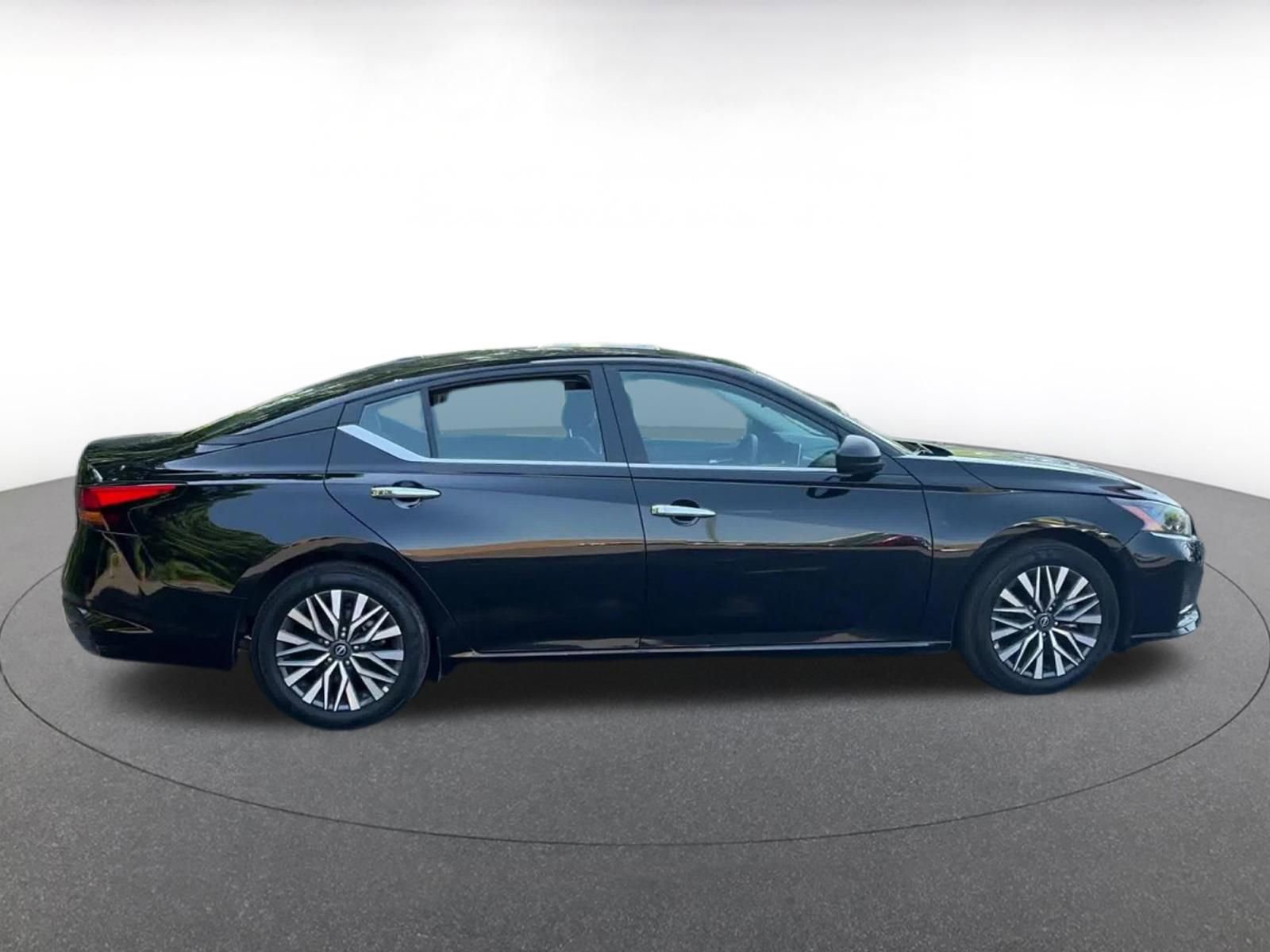 Thumbnail: 2025 Nissan Altima - 15