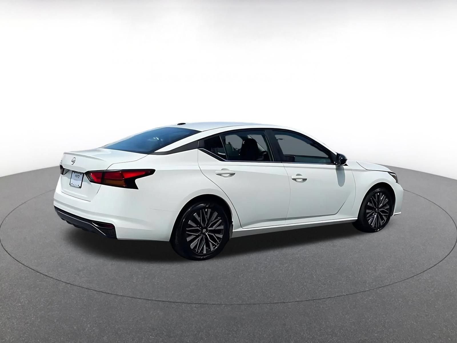 Thumbnail: 2026 Nissan Altima - 15