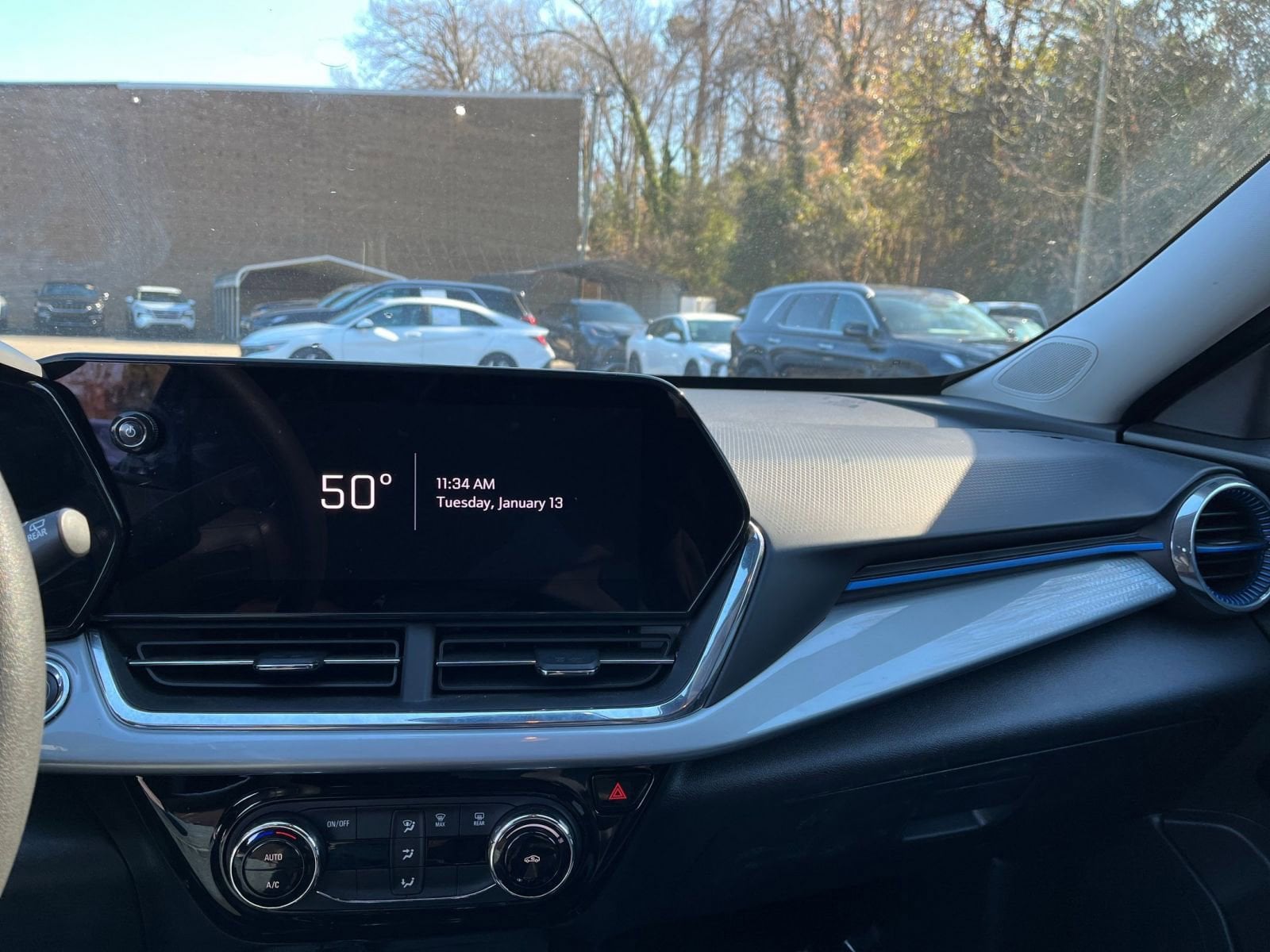 Thumbnail: 2025 Chevrolet Trax - 18