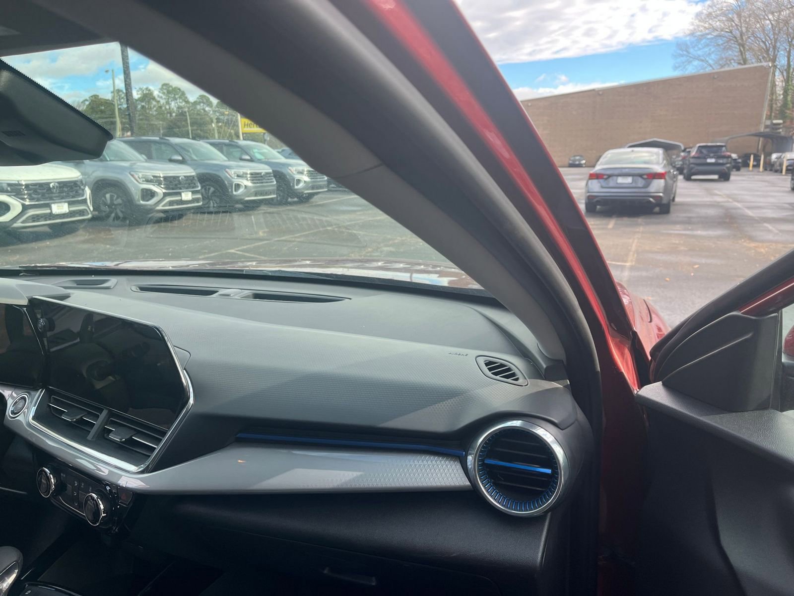 Thumbnail: 2025 Chevrolet Trax - 33