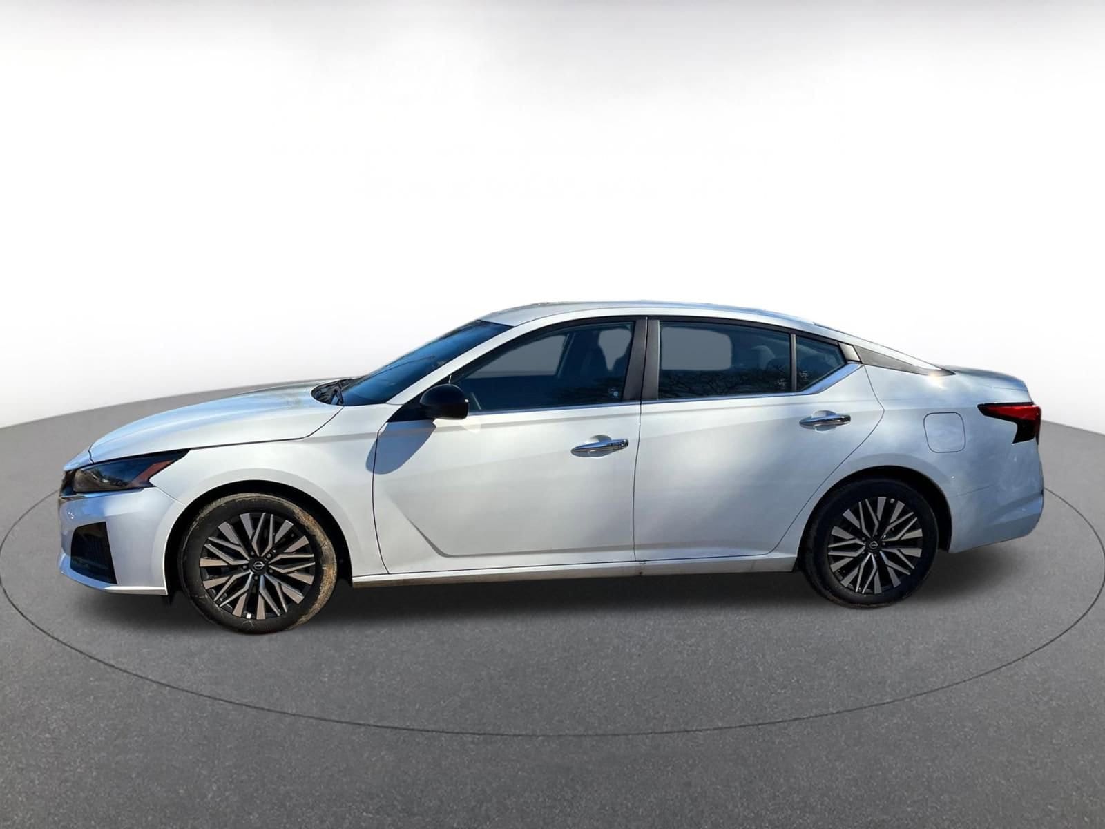 Thumbnail: 2025 Nissan Altima - 7