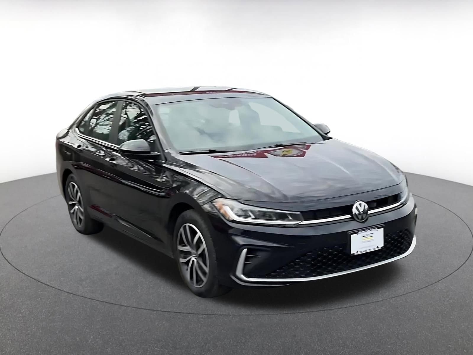 Thumbnail: 2025 Volkswagen Jetta - 3