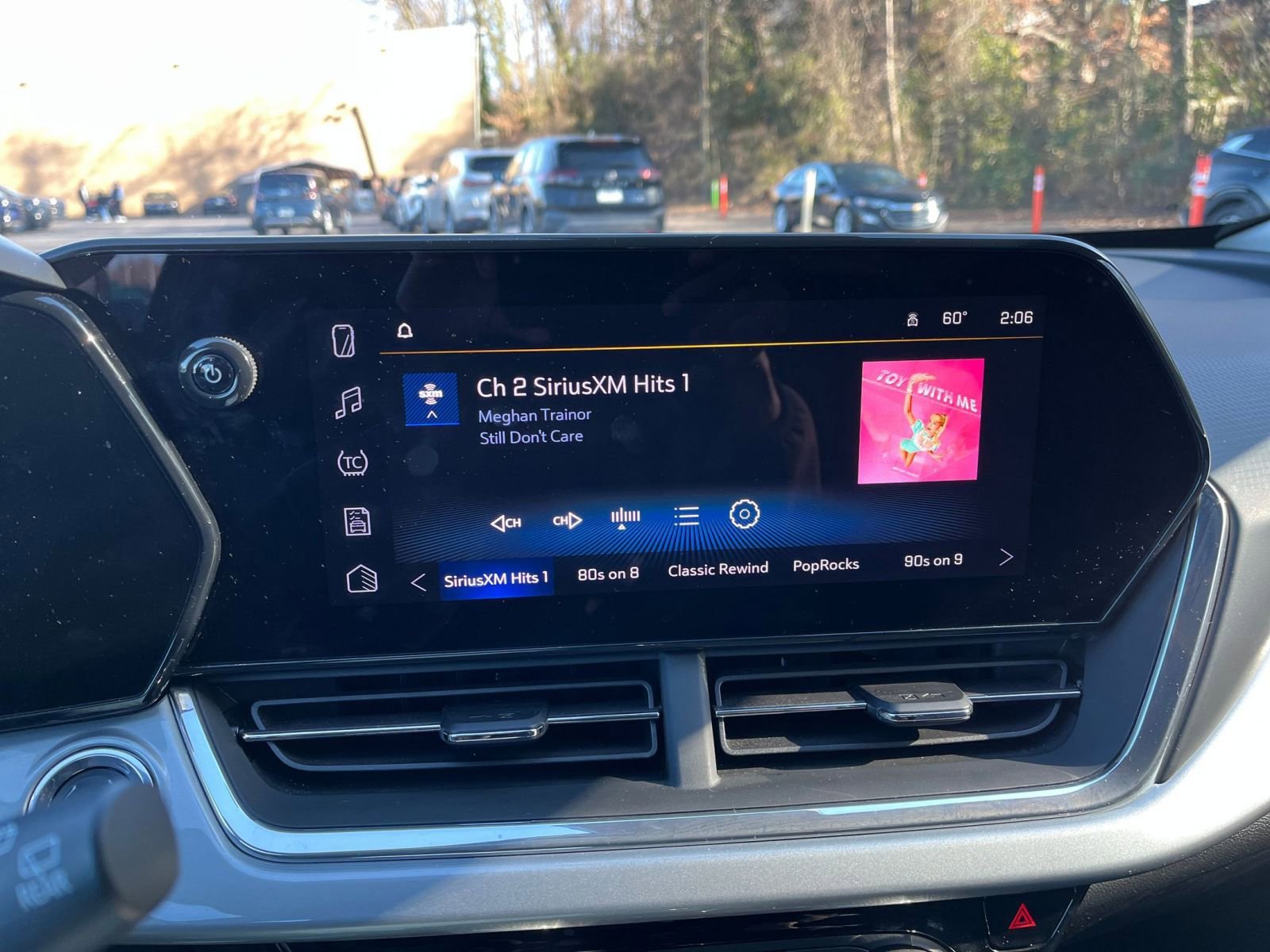 Thumbnail: 2025 Chevrolet Trax - 21