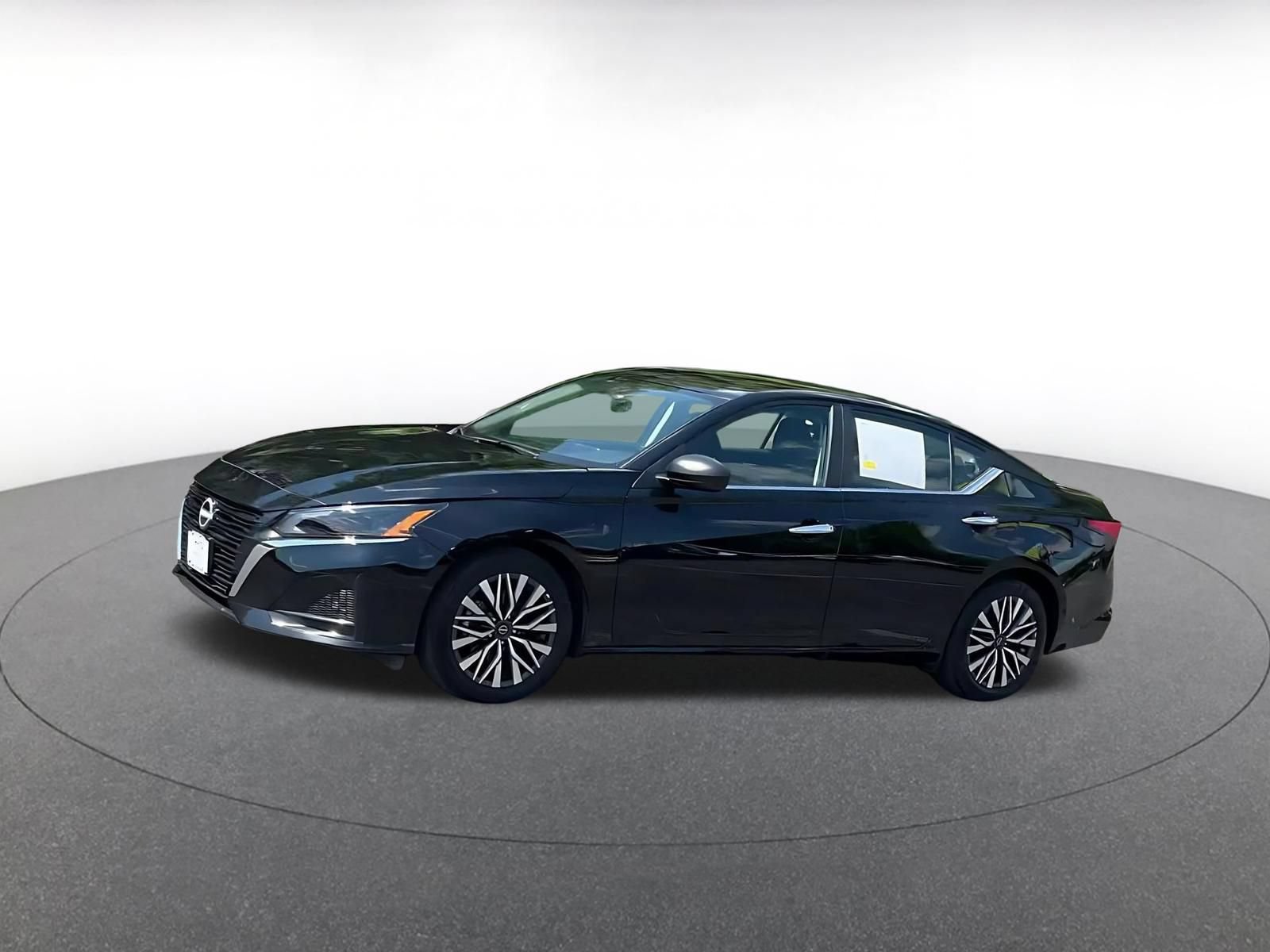 Thumbnail: 2025 Nissan Altima - 8