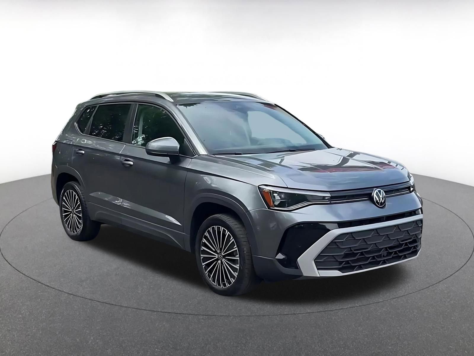 Thumbnail: 2025 Volkswagen Taos - 3