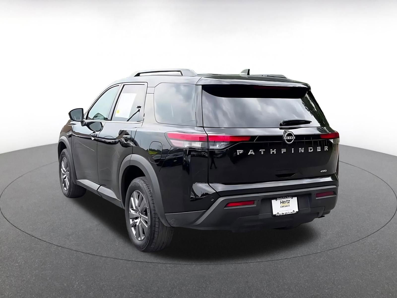 Thumbnail: 2025 Nissan Pathfinder - 11