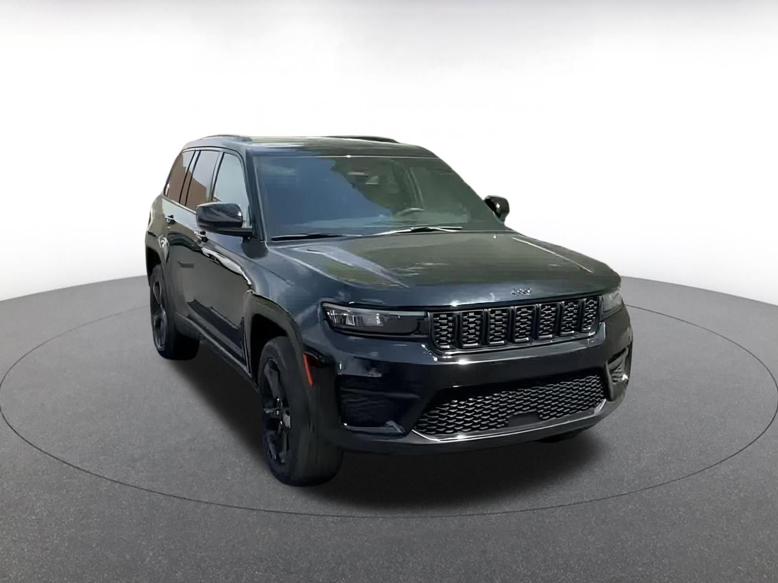 Thumbnail: 2023 Jeep Grand Cherokee - 3