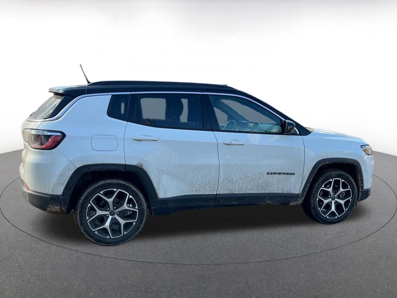 Thumbnail: 2025 Jeep Compass - 17