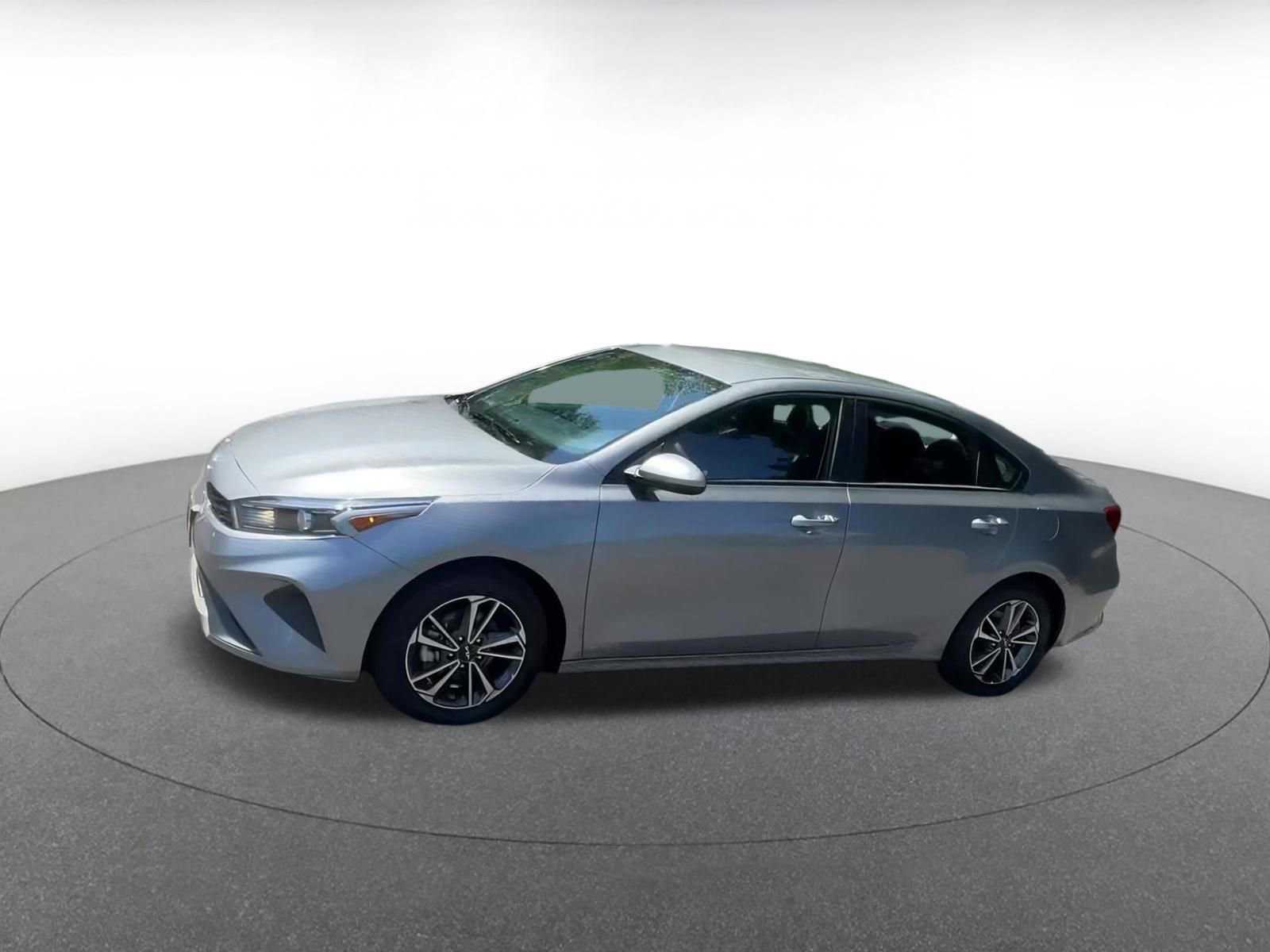 Thumbnail: 2024 Kia Forte - 7