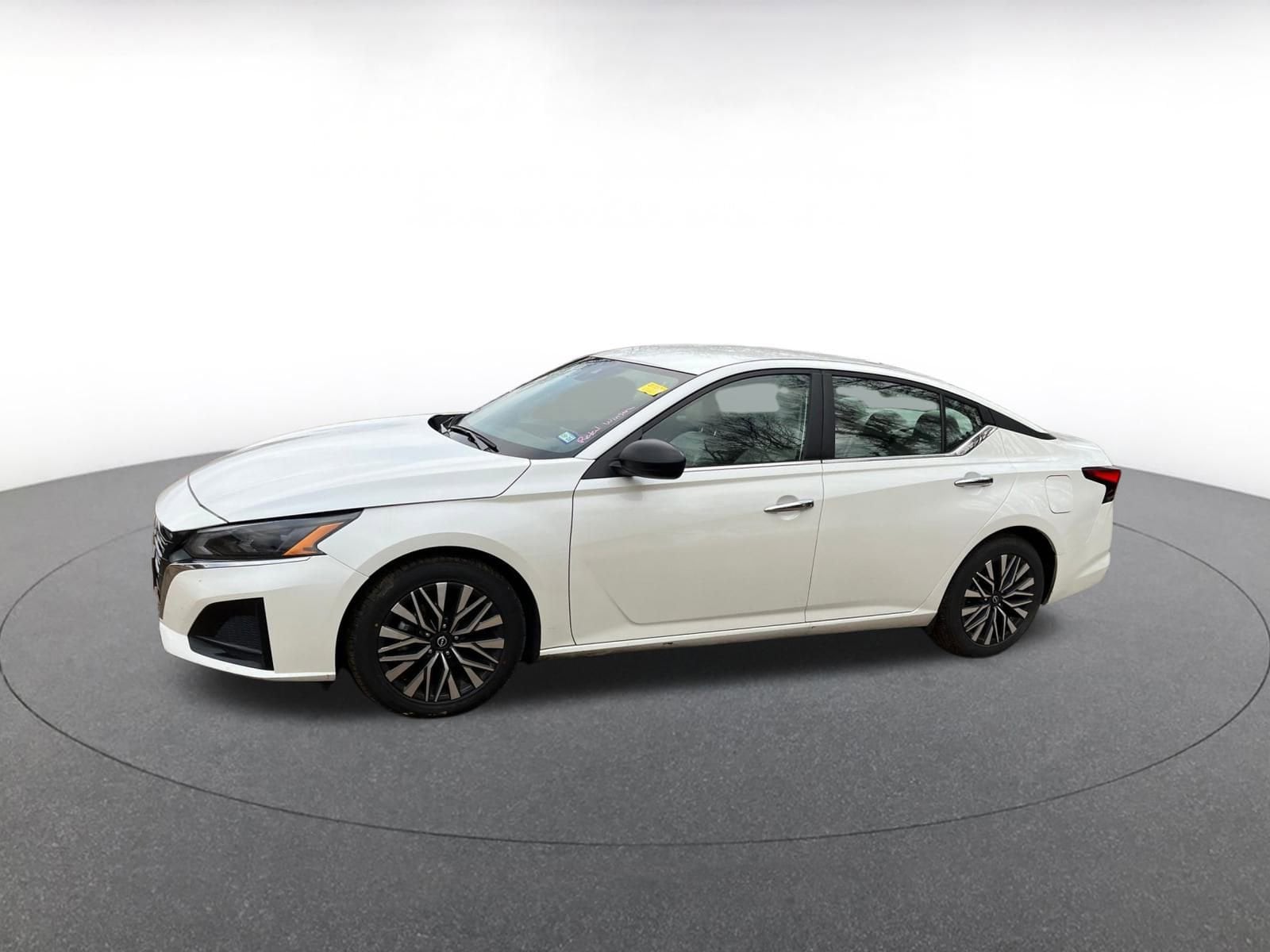 Thumbnail: 2025 Nissan Altima - 7