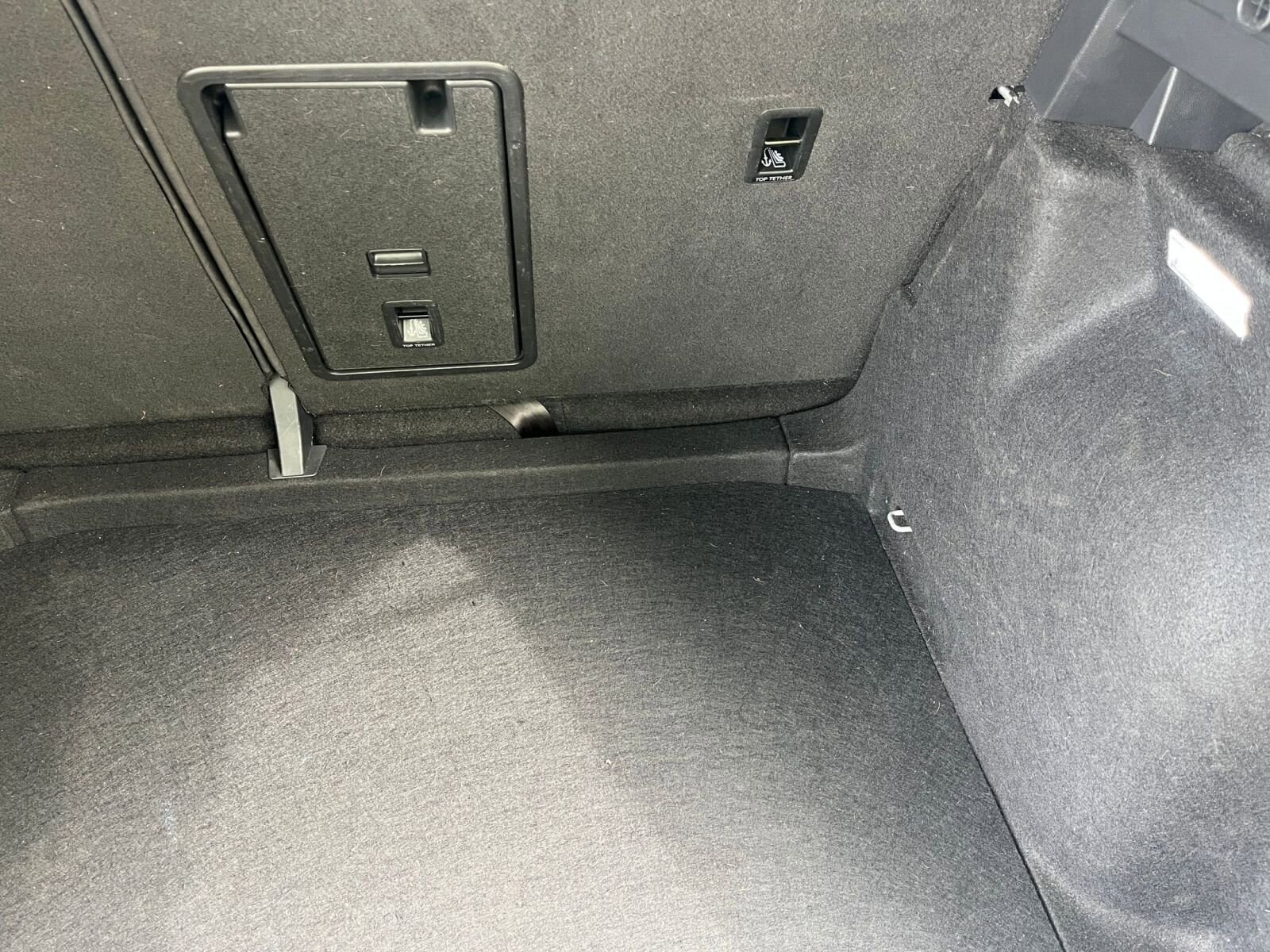 Thumbnail: 2025 Volkswagen Taos - 32