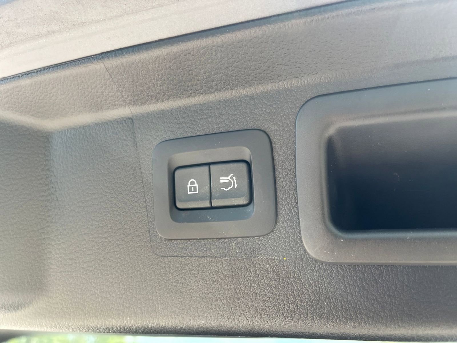 Thumbnail: 2025 Mazda CX-50 - 23