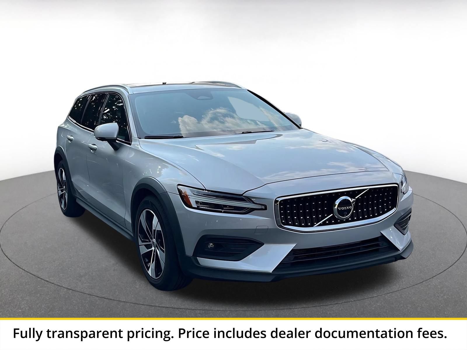 Thumbnail: 2025 Volvo S60 - 1