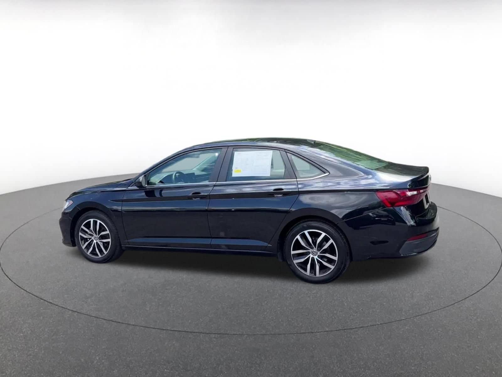 Thumbnail: 2025 Volkswagen Jetta - 10