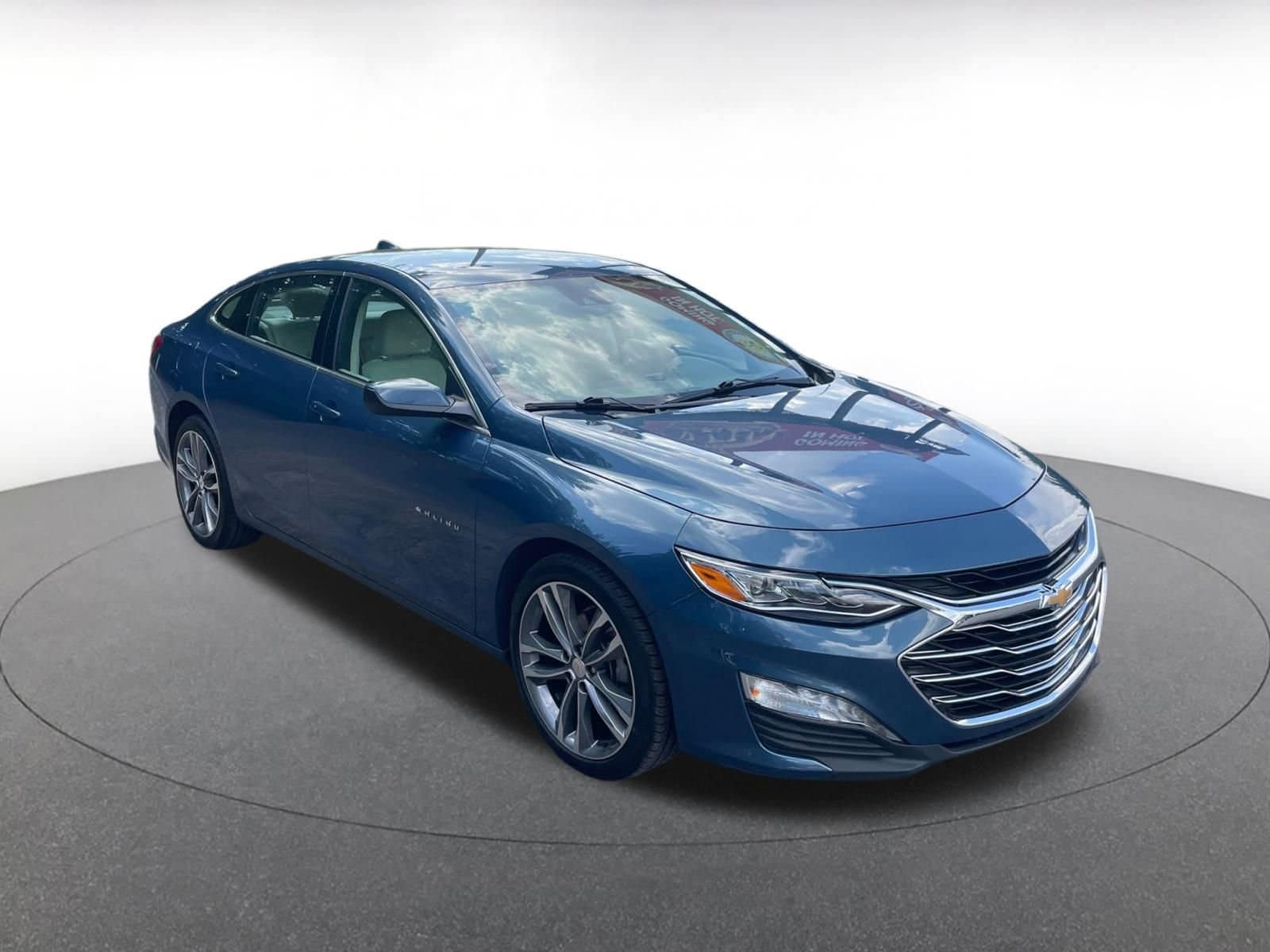Thumbnail: 2024 Chevrolet Malibu - 1