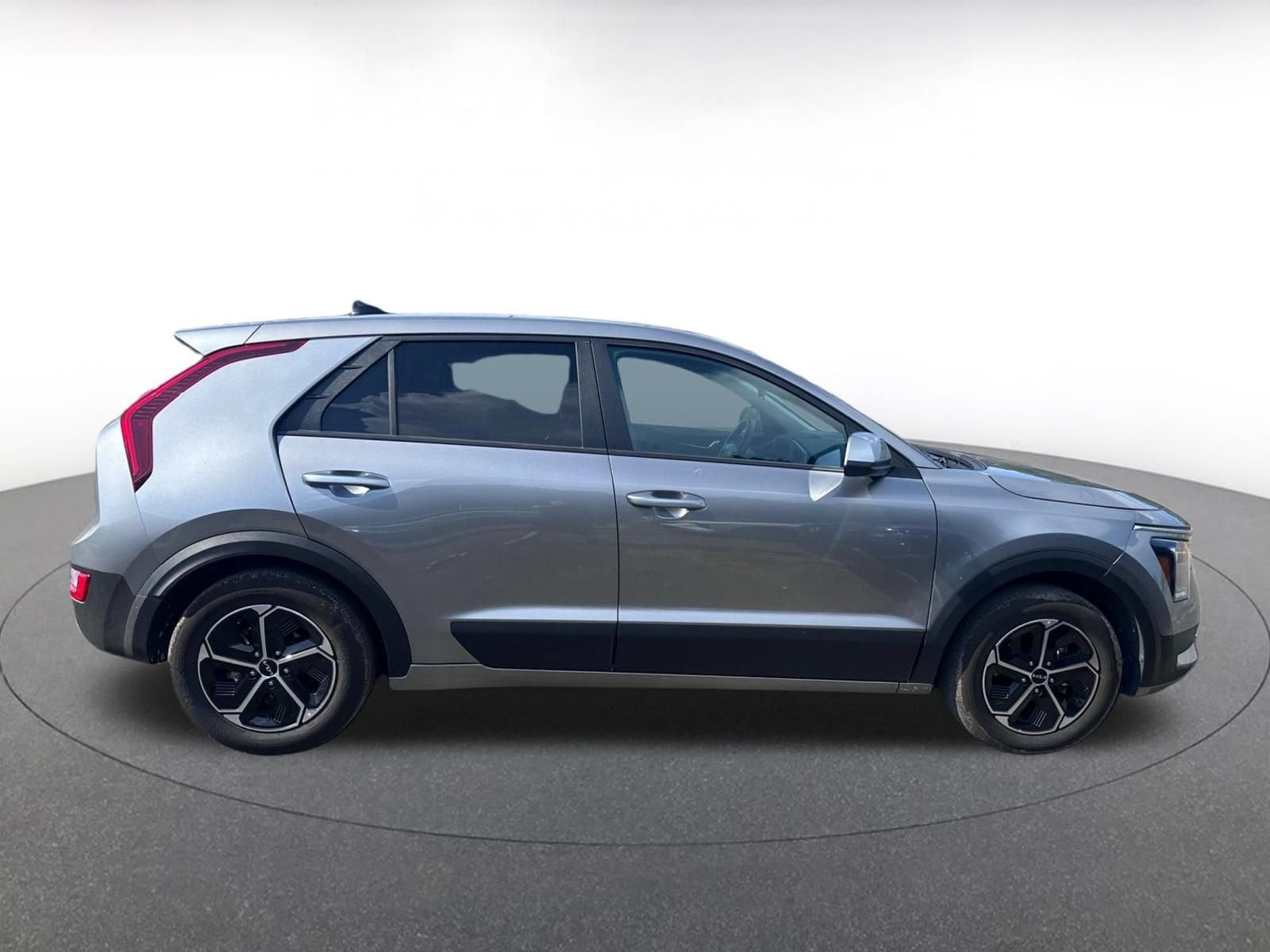 Thumbnail: 2026 Kia Niro - 17