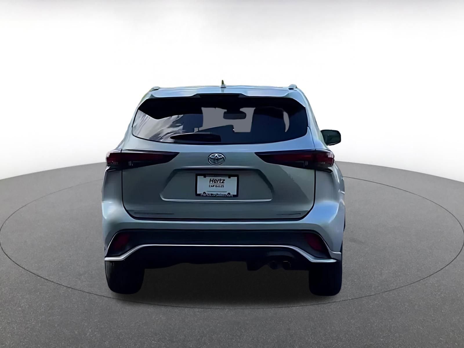 Thumbnail: 2025 Toyota Highlander - 12