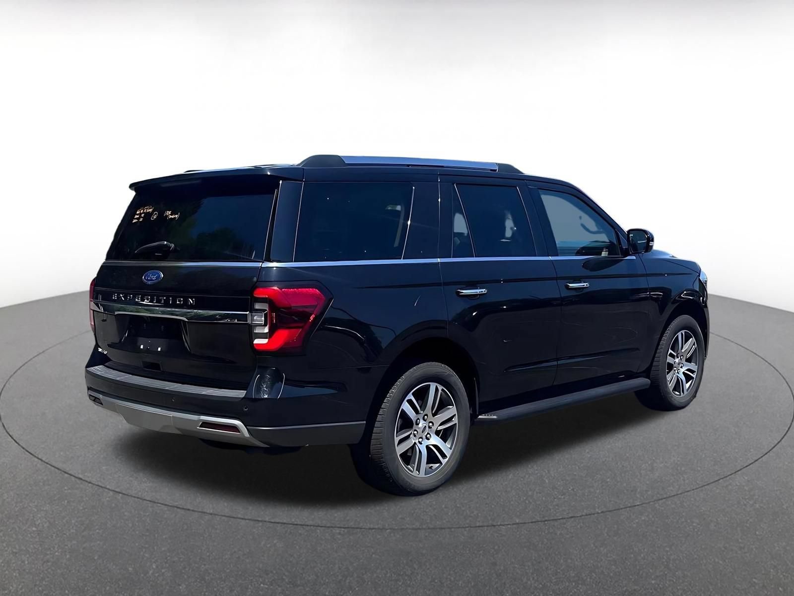Thumbnail: 2024 Ford Expedition - 17