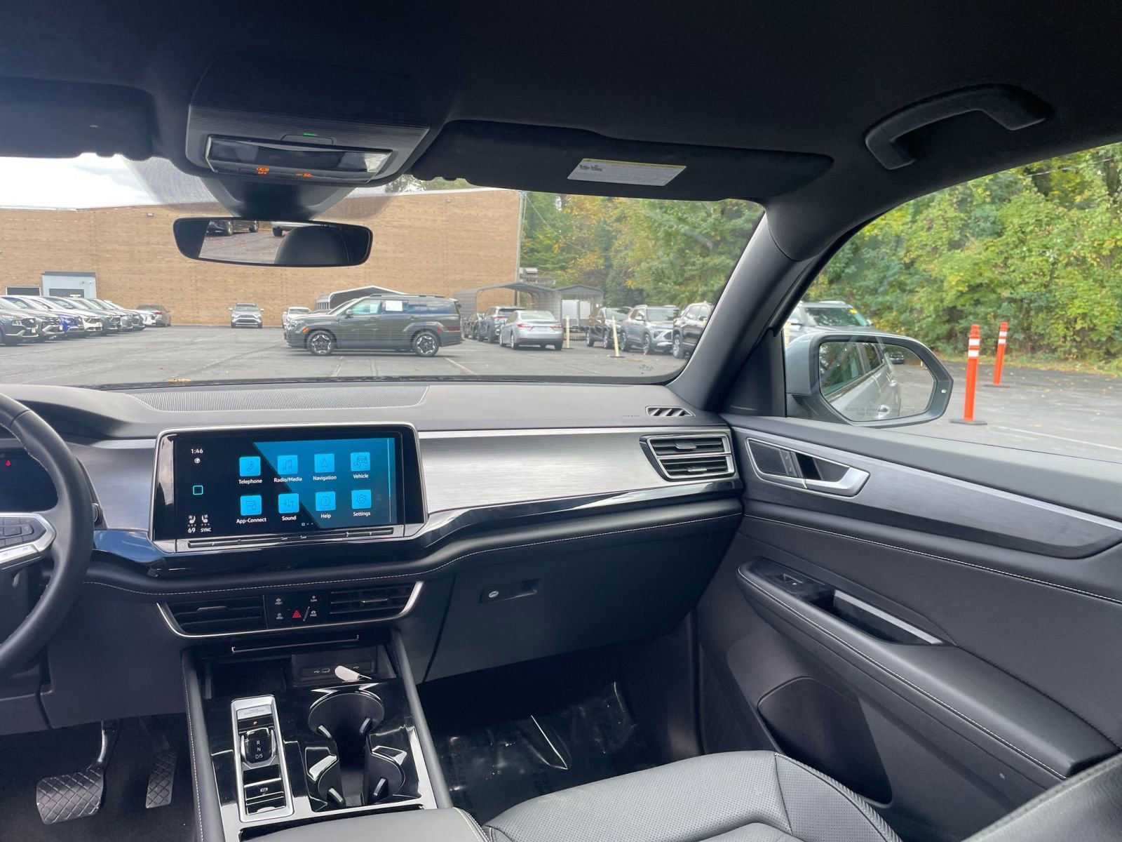 Thumbnail: 2025 Volkswagen Atlas - 31