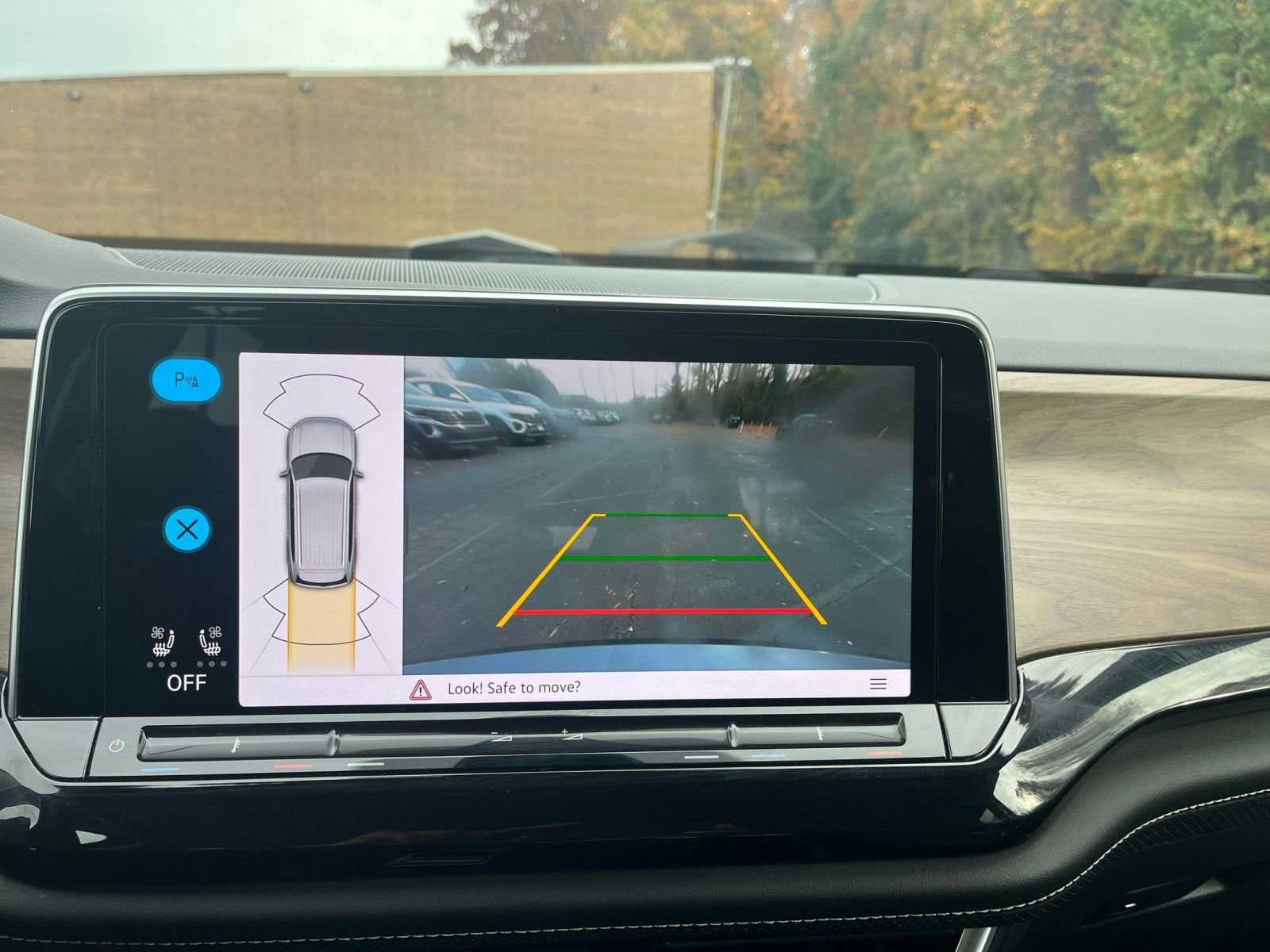 Thumbnail: 2025 Volkswagen Atlas - 17