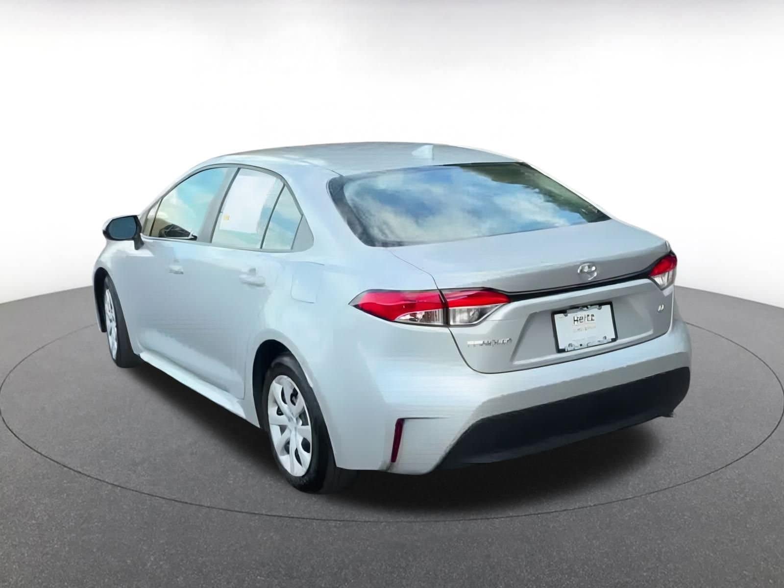 Thumbnail: 2024 Toyota Corolla - 11