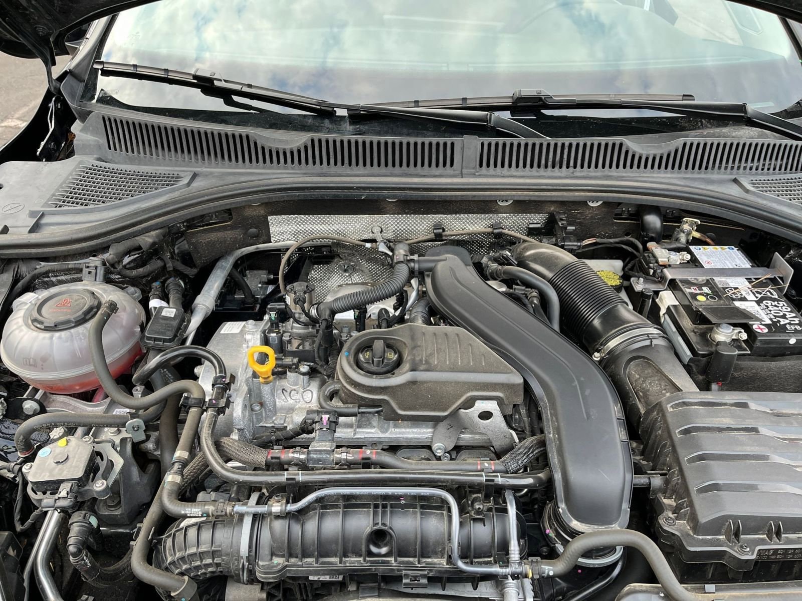 Thumbnail: 2025 Volkswagen Jetta - 32