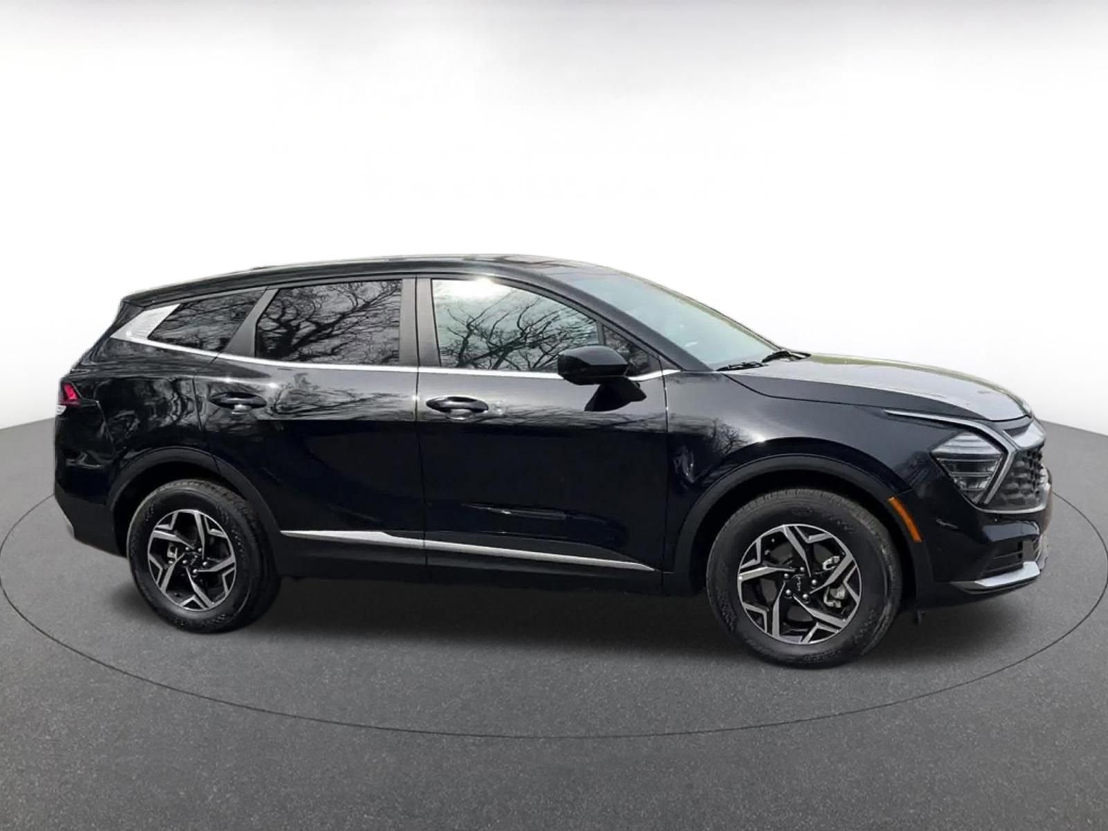 Thumbnail: 2025 Kia Sportage - 16
