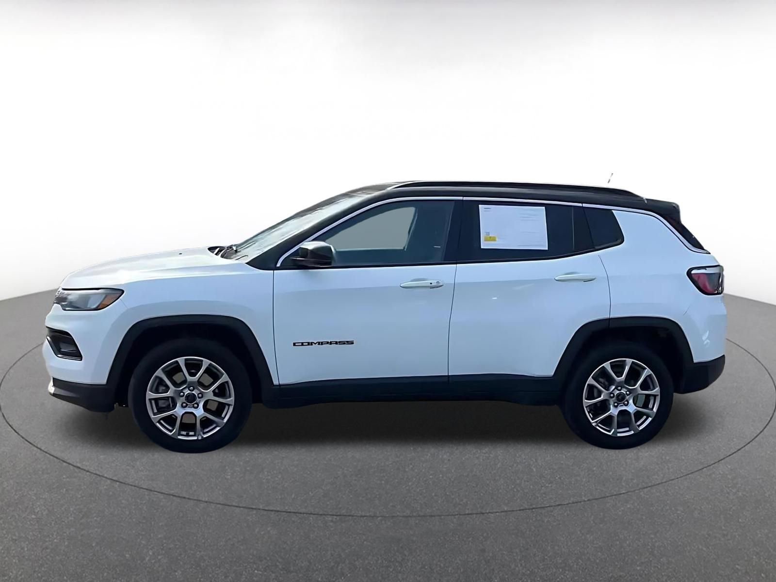 Thumbnail: 2025 Jeep Compass - 9