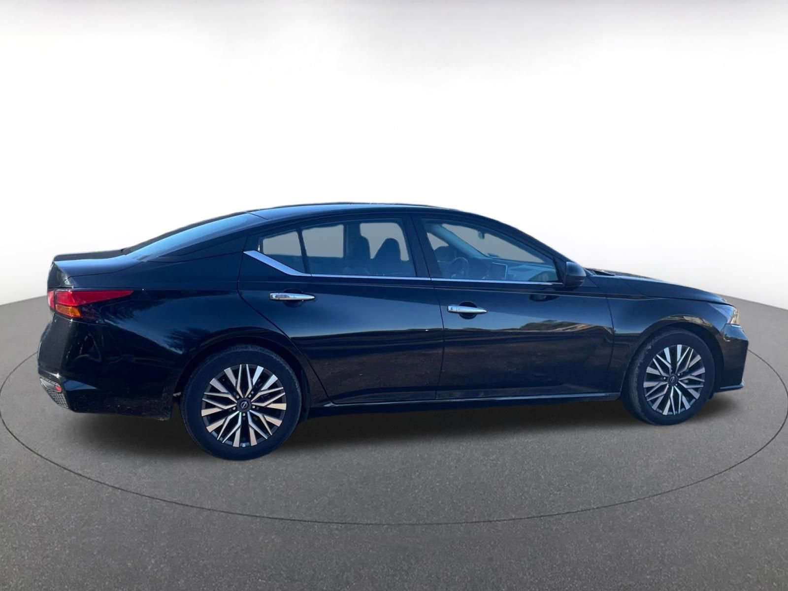 Thumbnail: 2025 Nissan Altima - 16