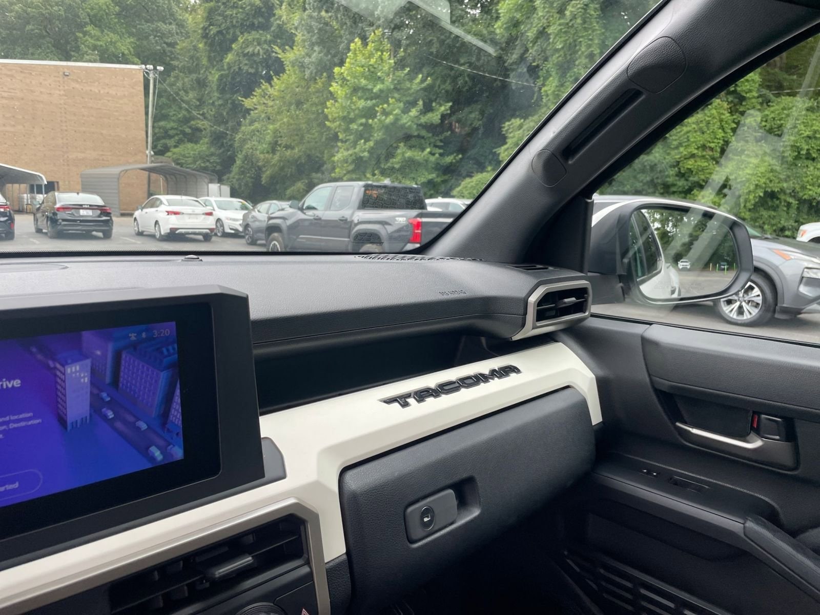 Thumbnail: 2024 Toyota Tacoma - 33