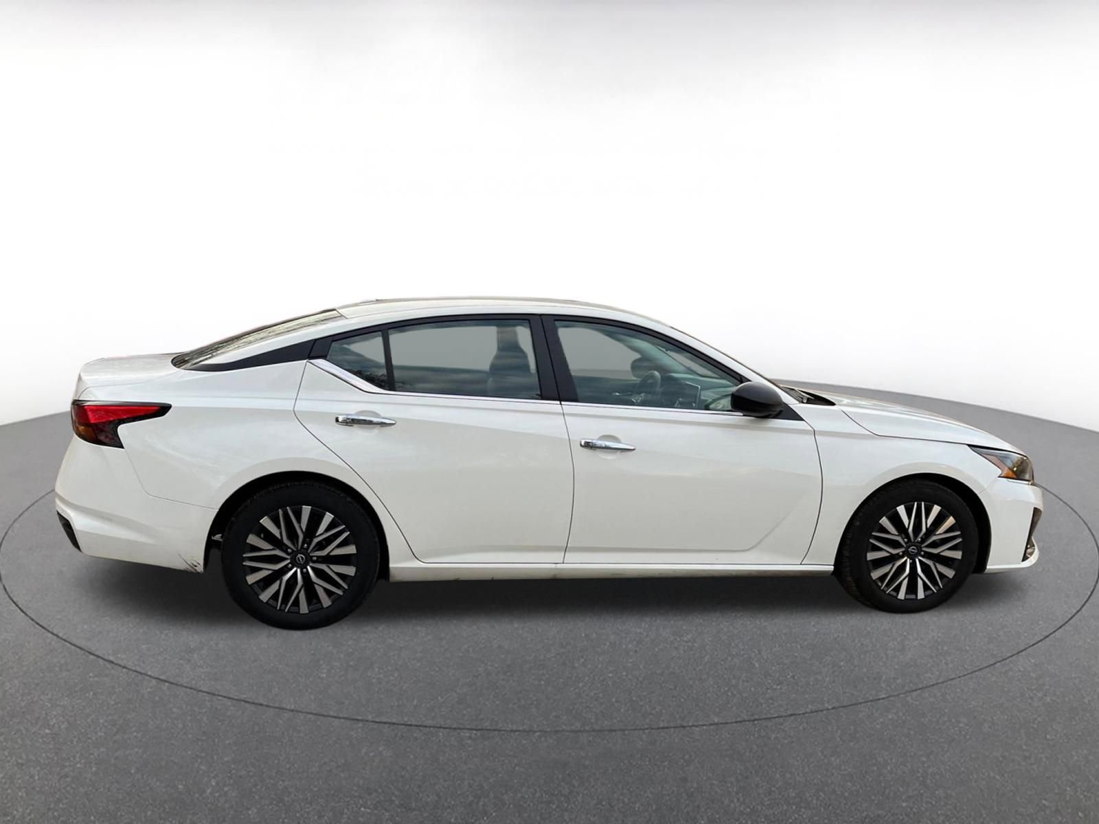 Thumbnail: 2025 Nissan Altima - 17