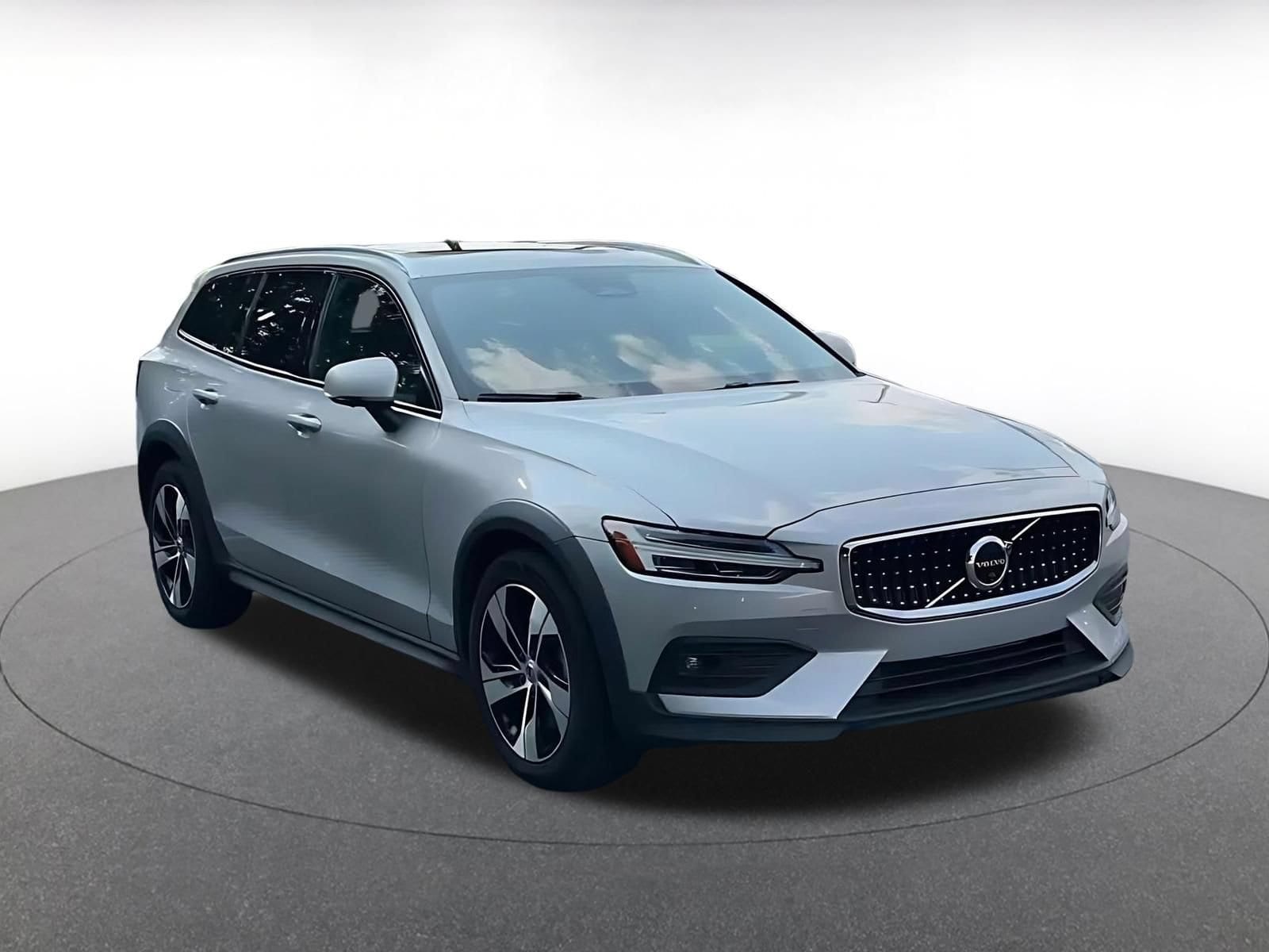 Thumbnail: 2025 Volvo S60 - 3