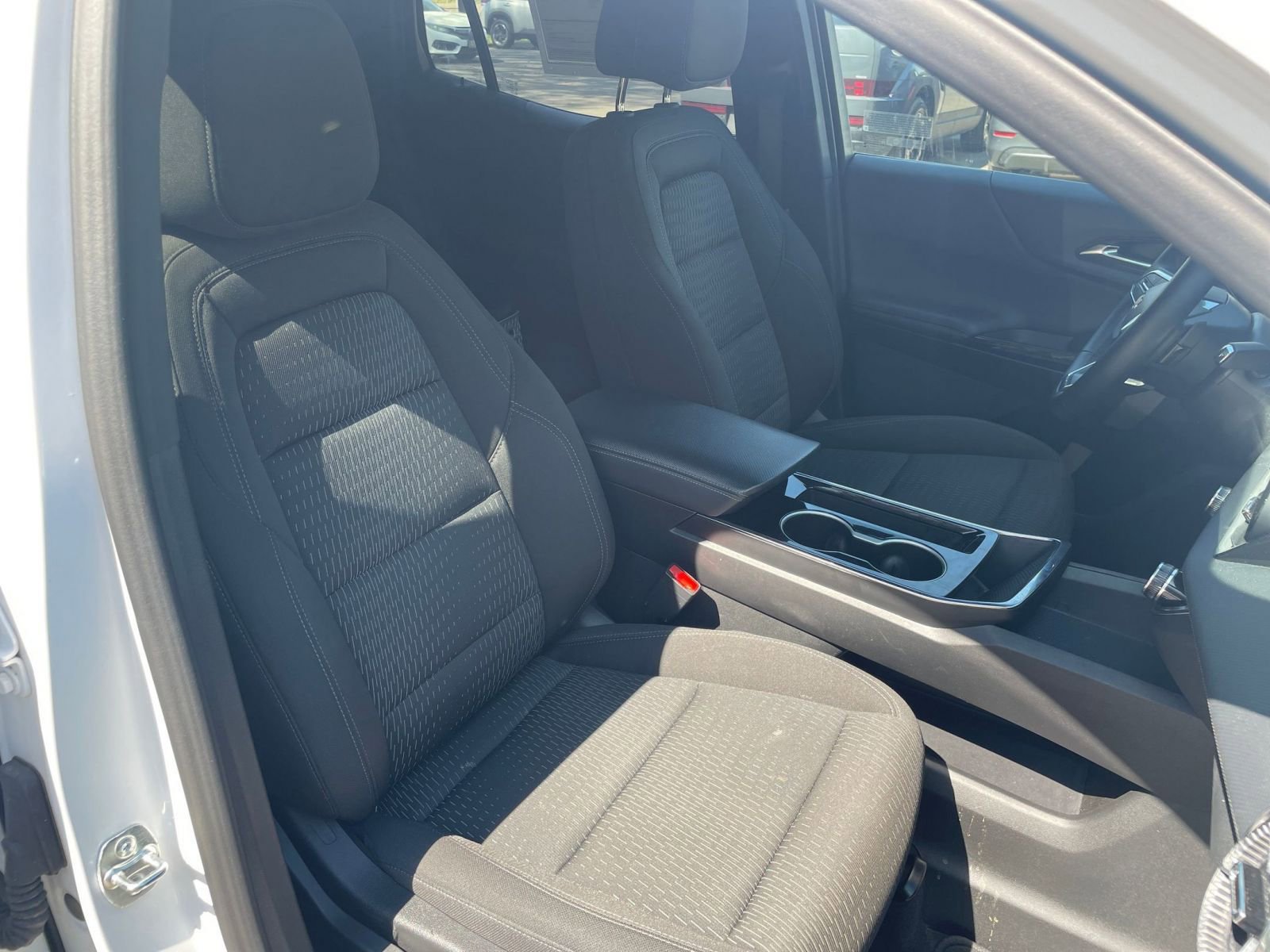 Thumbnail: 2025 Chevrolet Equinox - 35