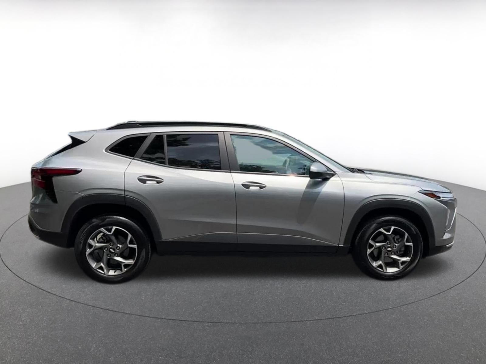 Thumbnail: 2025 Chevrolet Trax - 16